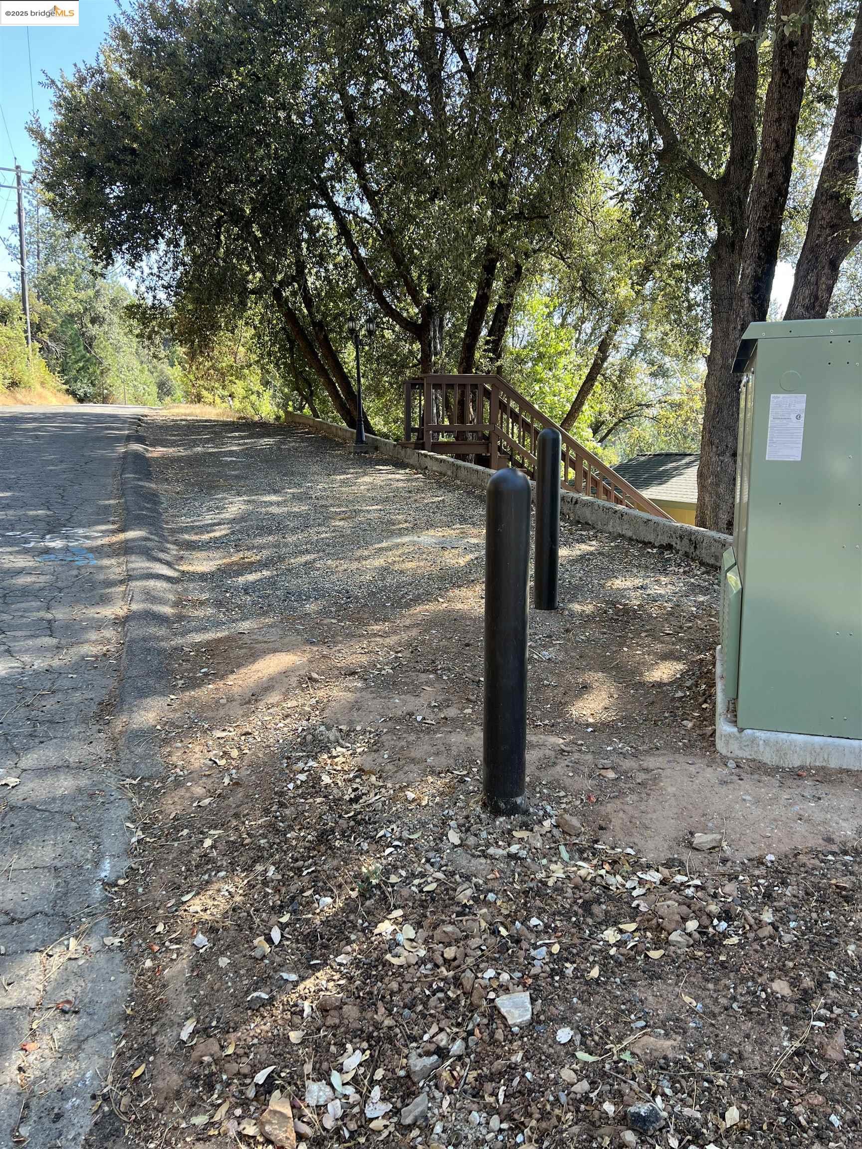 Detail Gallery Image 6 of 43 For 20384 Canyonview Dr, Tuolumne,  CA 95479 - 4 Beds | 3 Baths