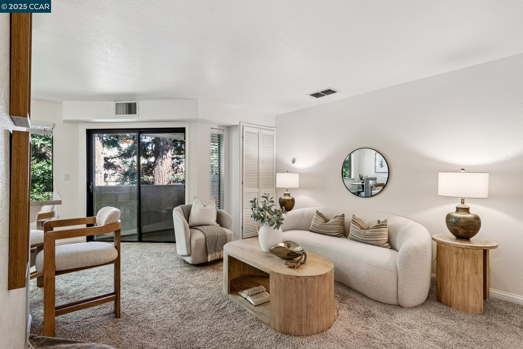 Browse active condo listings in SARANAP