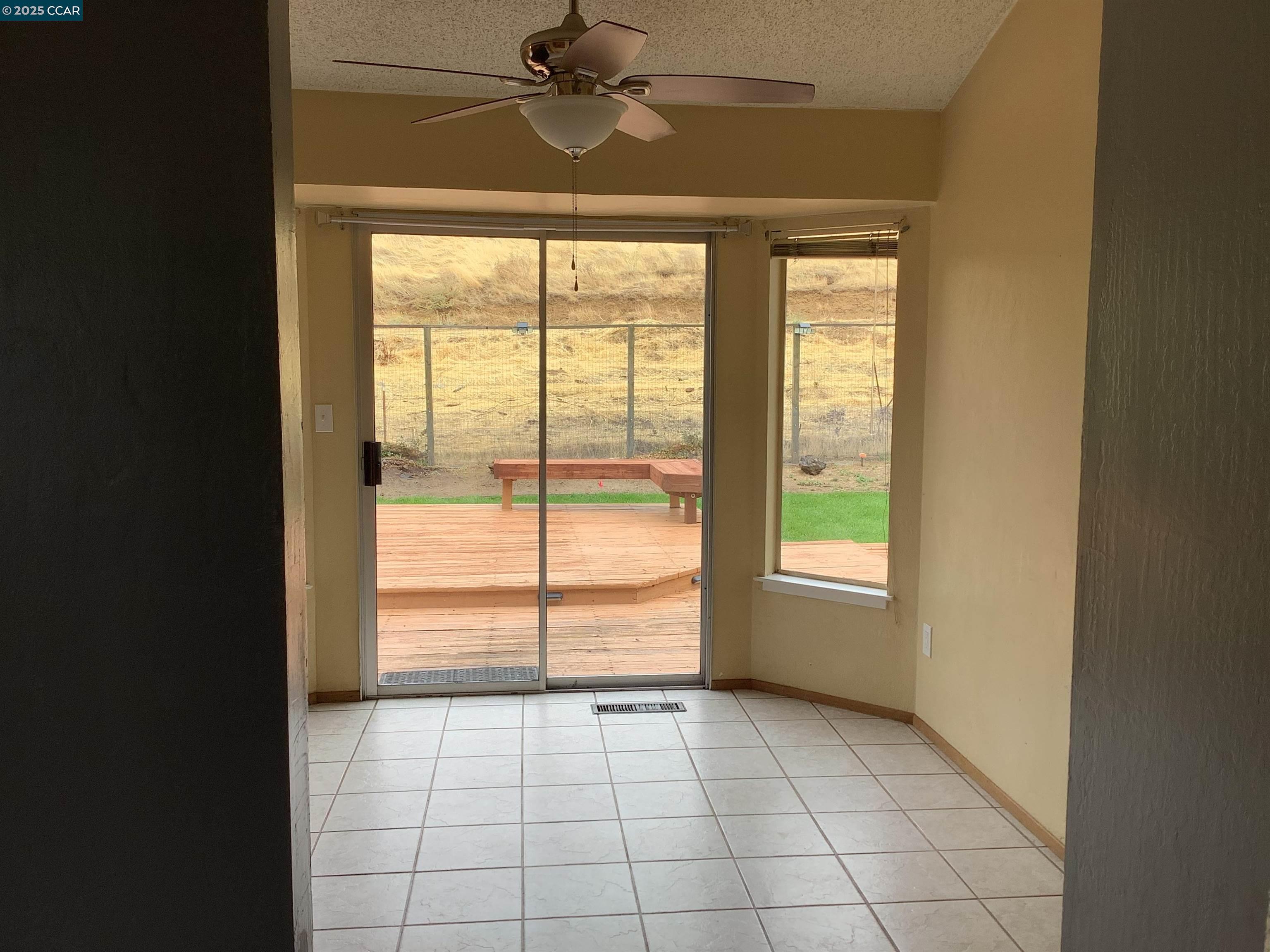 Detail Gallery Image 7 of 31 For 2265 Jacqueline Dr, Pittsburg,  CA 94565 - 3 Beds | 2 Baths