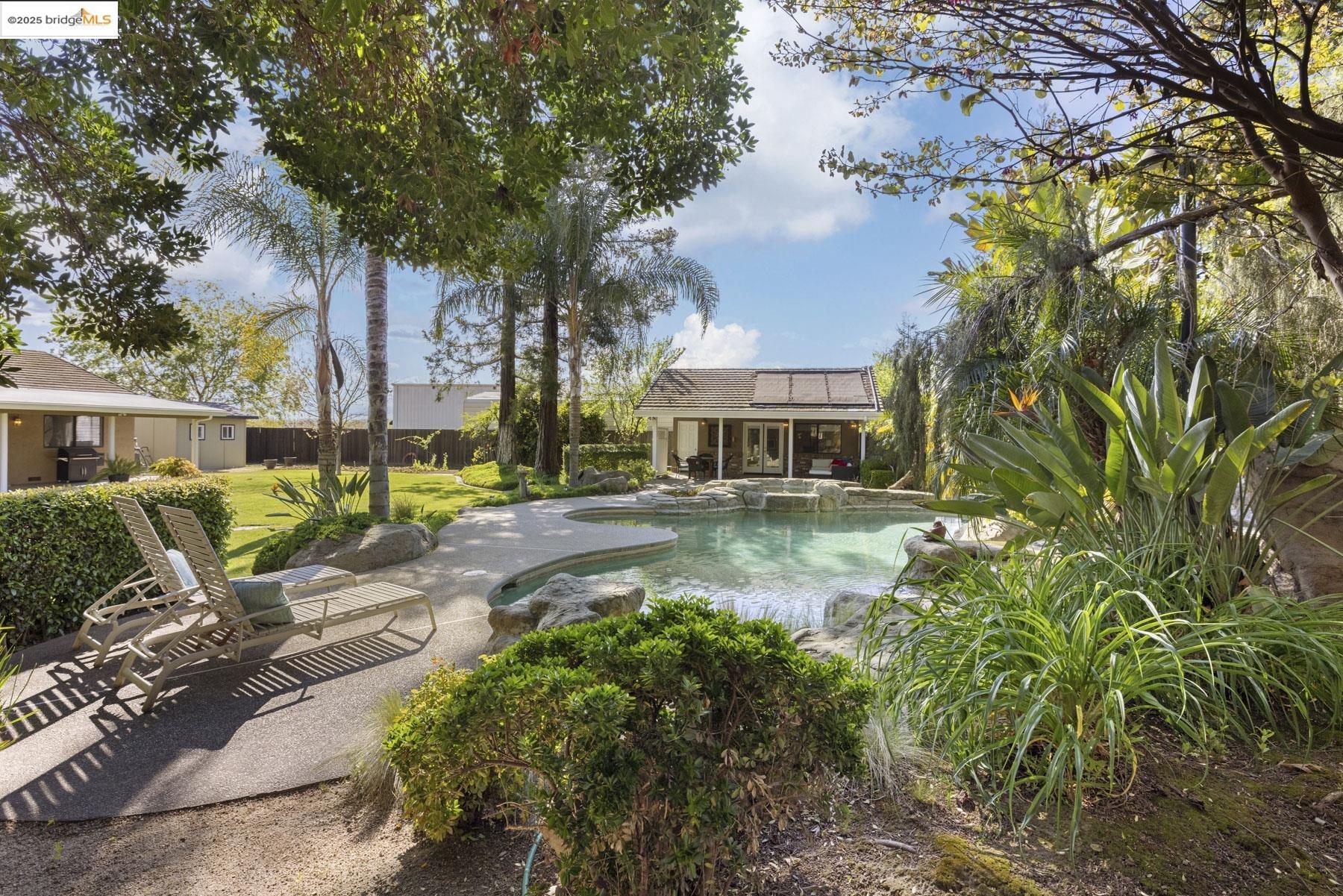 Detail Gallery Image 12 of 44 For 13299 Curry Ave, Lodi,  CA 95240 - 3 Beds | 4 Baths