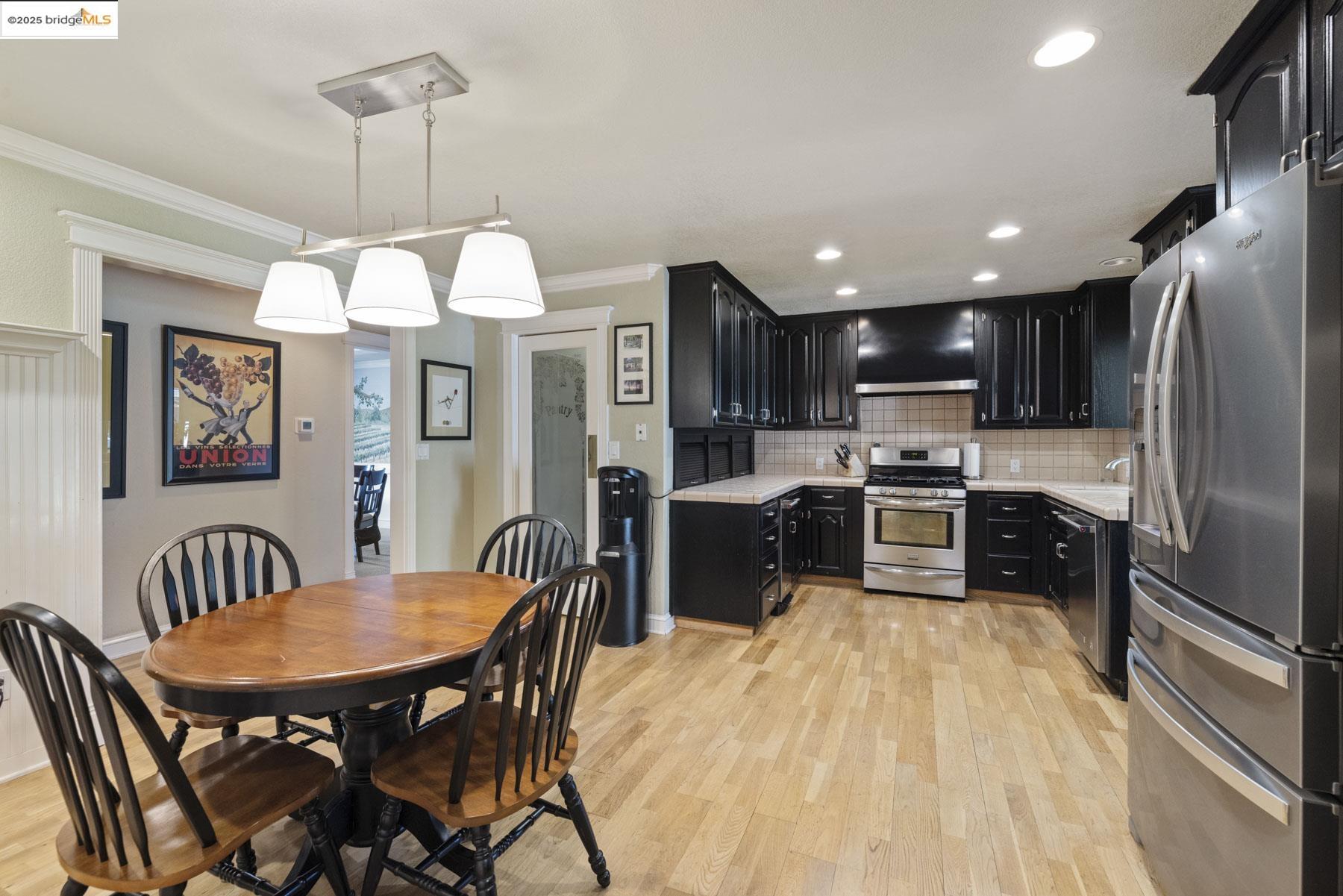 Detail Gallery Image 18 of 44 For 13299 Curry Ave, Lodi,  CA 95240 - 3 Beds | 4 Baths