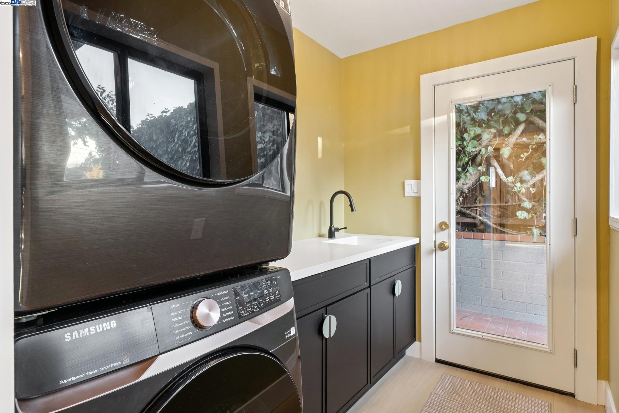 Detail Gallery Image 36 of 57 For 201 Amherst Ave, Kensington,  CA 94708 - 4 Beds | 2/1 Baths