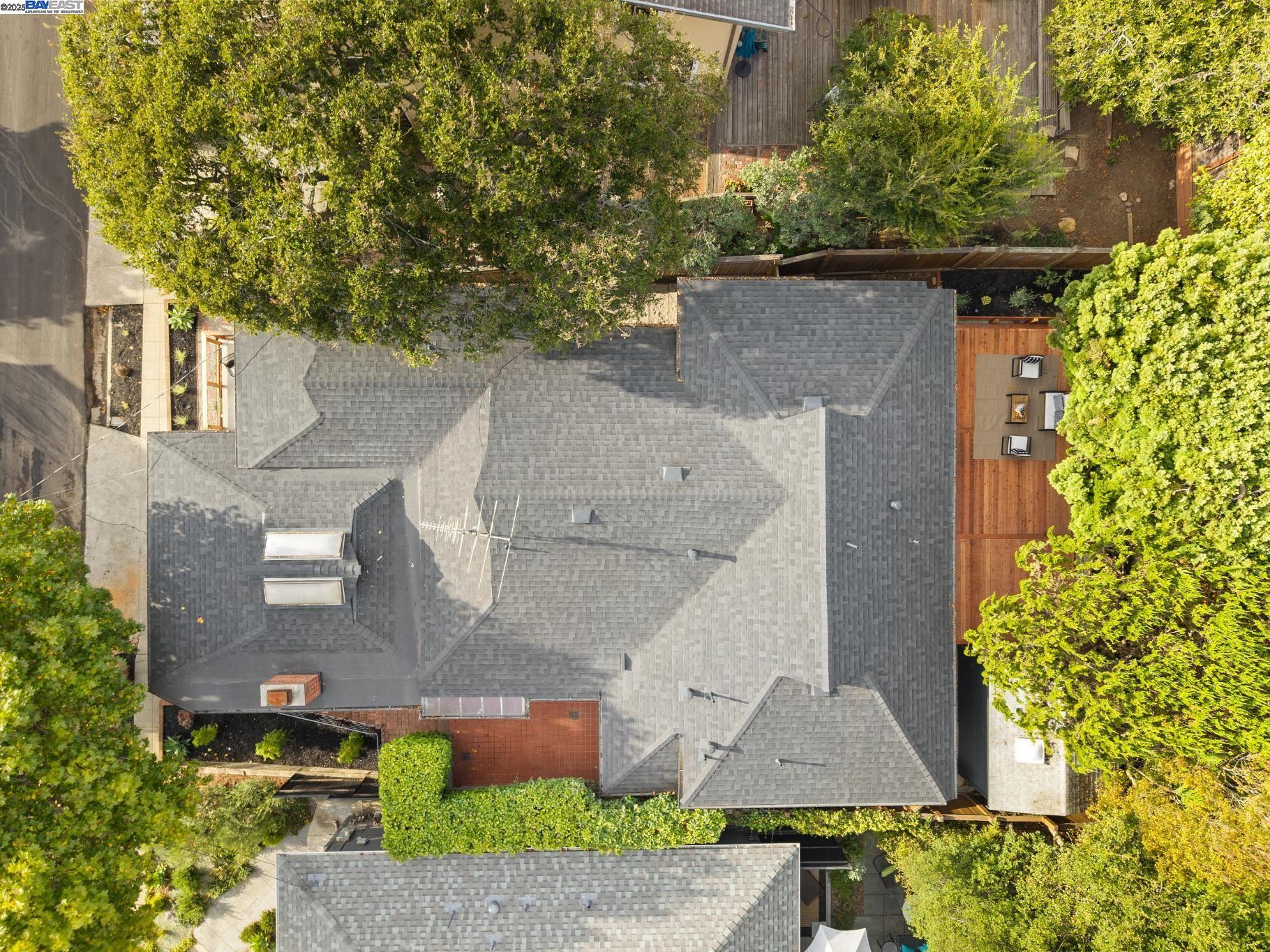 Detail Gallery Image 53 of 57 For 201 Amherst Ave, Kensington,  CA 94708 - 4 Beds | 2/1 Baths