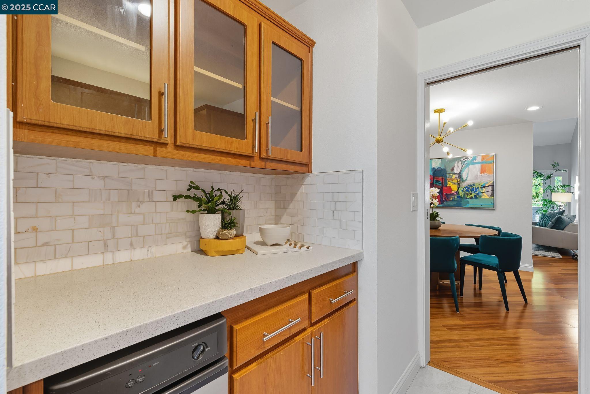 Photo #8: 41112927 Listing: Photo #8