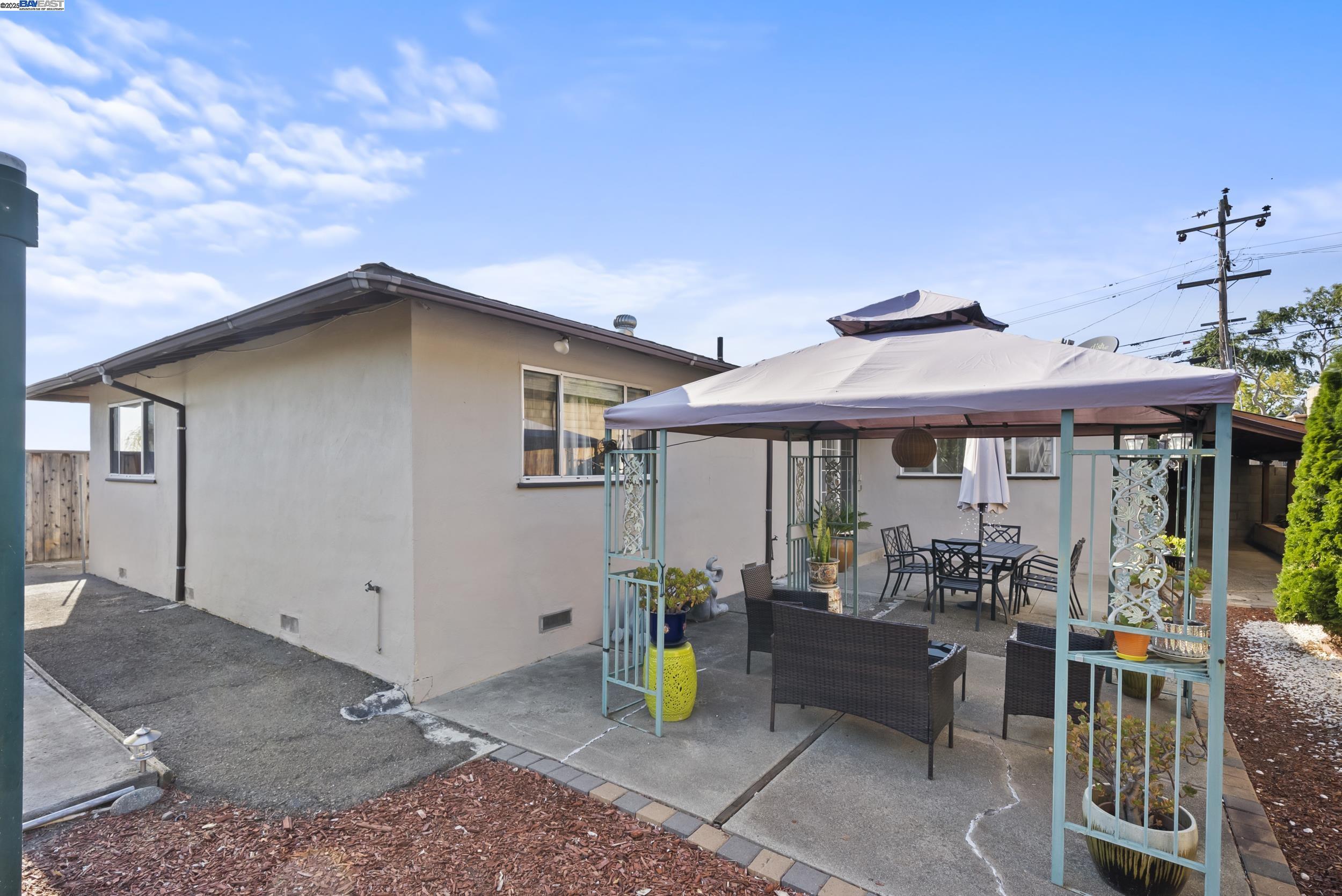 Detail Gallery Image 20 of 24 For 677 Fairway St, Hayward,  CA 94544 - 3 Beds | 2 Baths