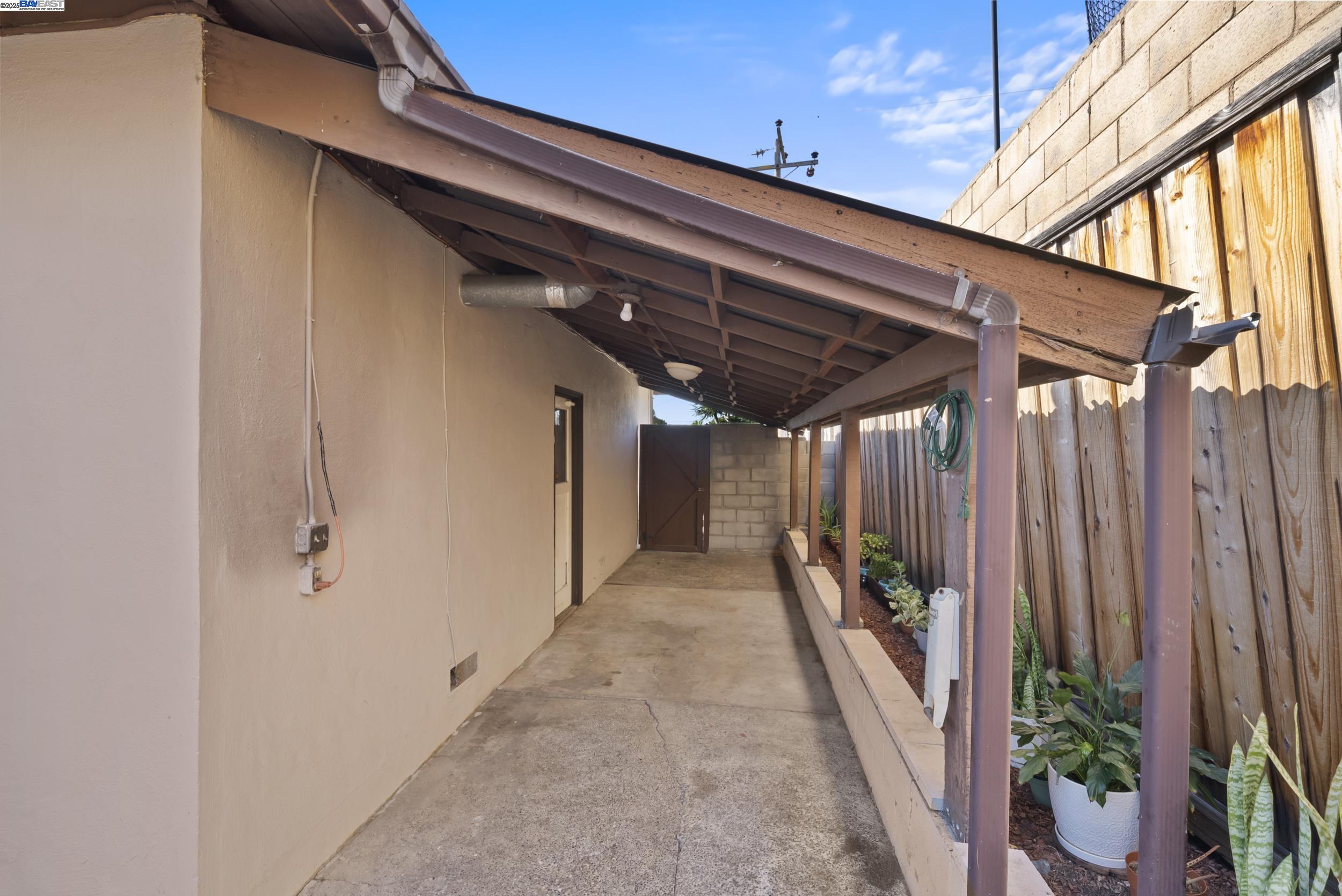 Detail Gallery Image 22 of 24 For 677 Fairway St, Hayward,  CA 94544 - 3 Beds | 2 Baths