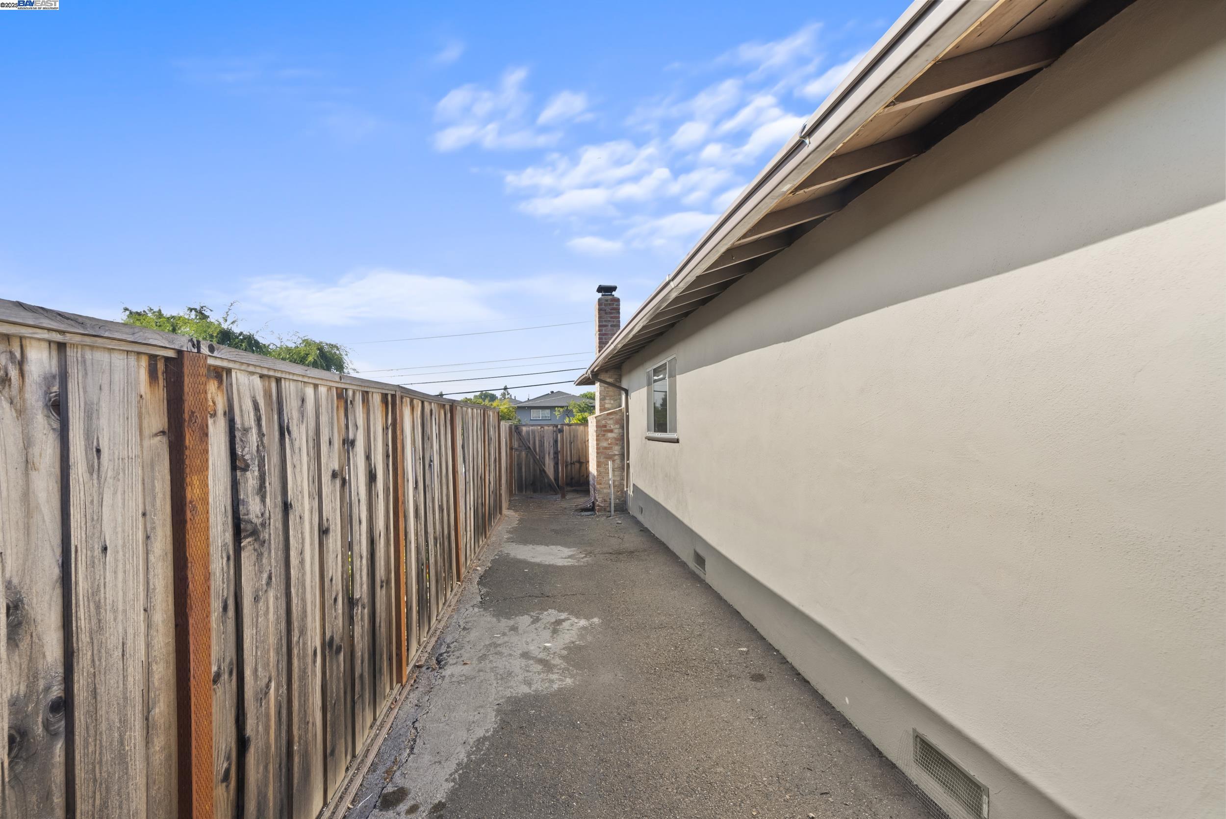 Detail Gallery Image 24 of 24 For 677 Fairway St, Hayward,  CA 94544 - 3 Beds | 2 Baths