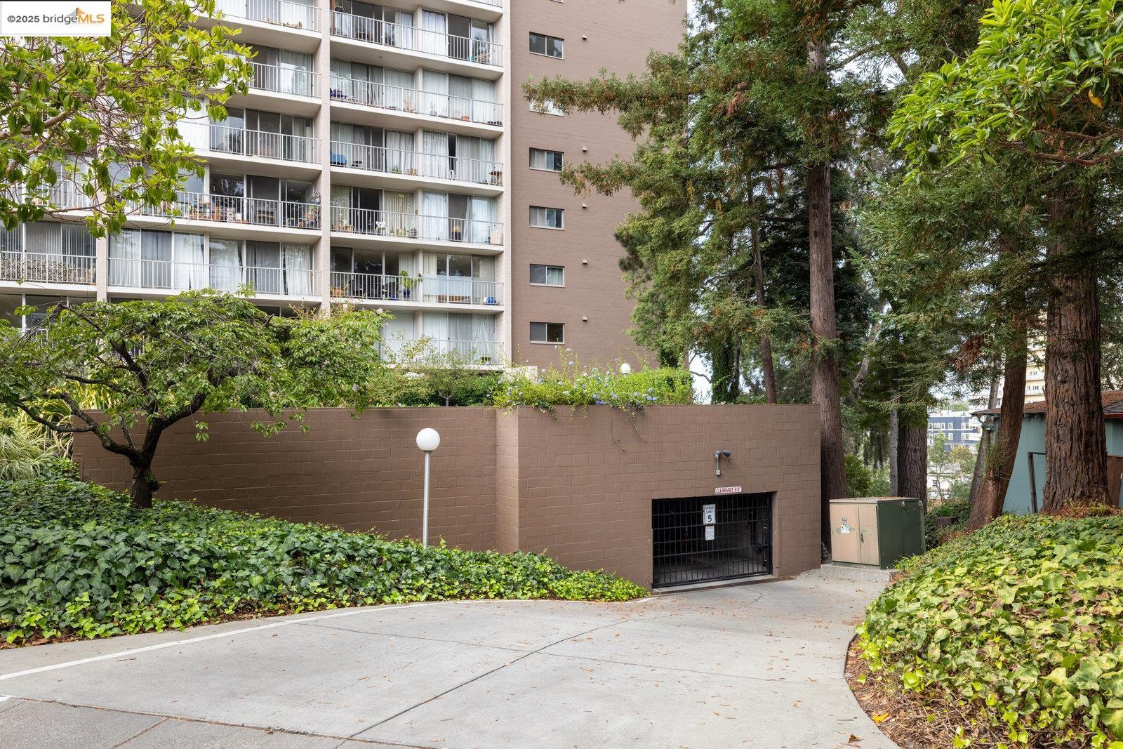 Photo #42: 41112937 Listing: Photo #42