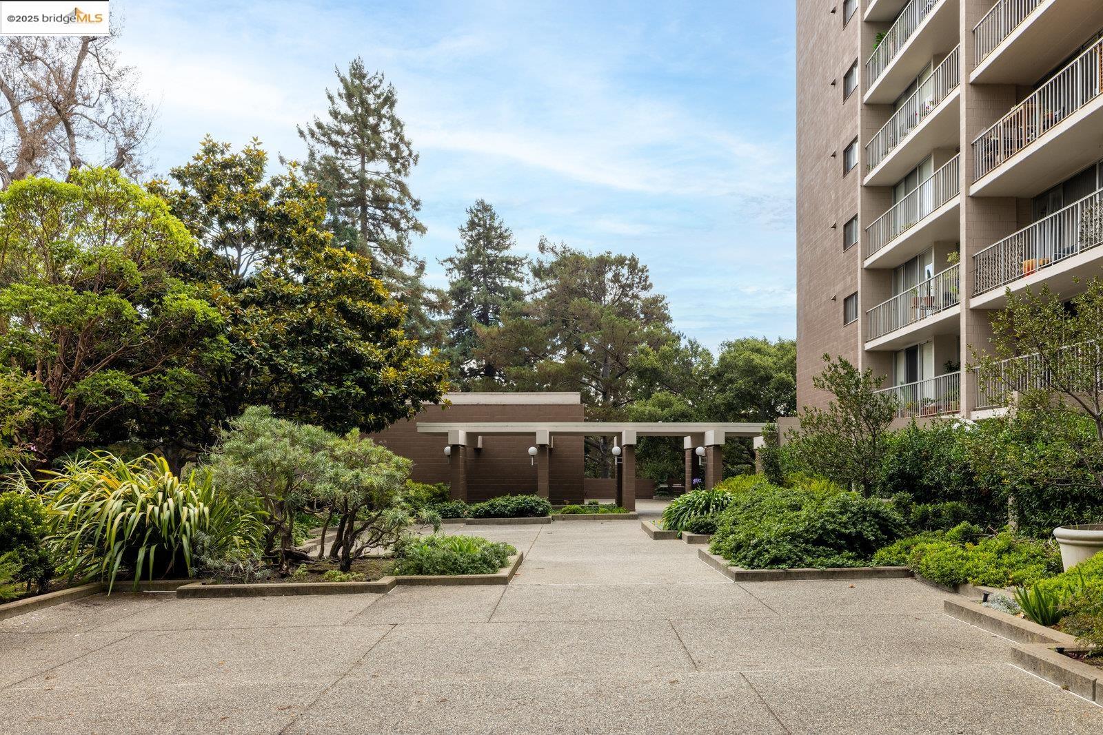 Photo #43: 41112937 Listing: Photo #43