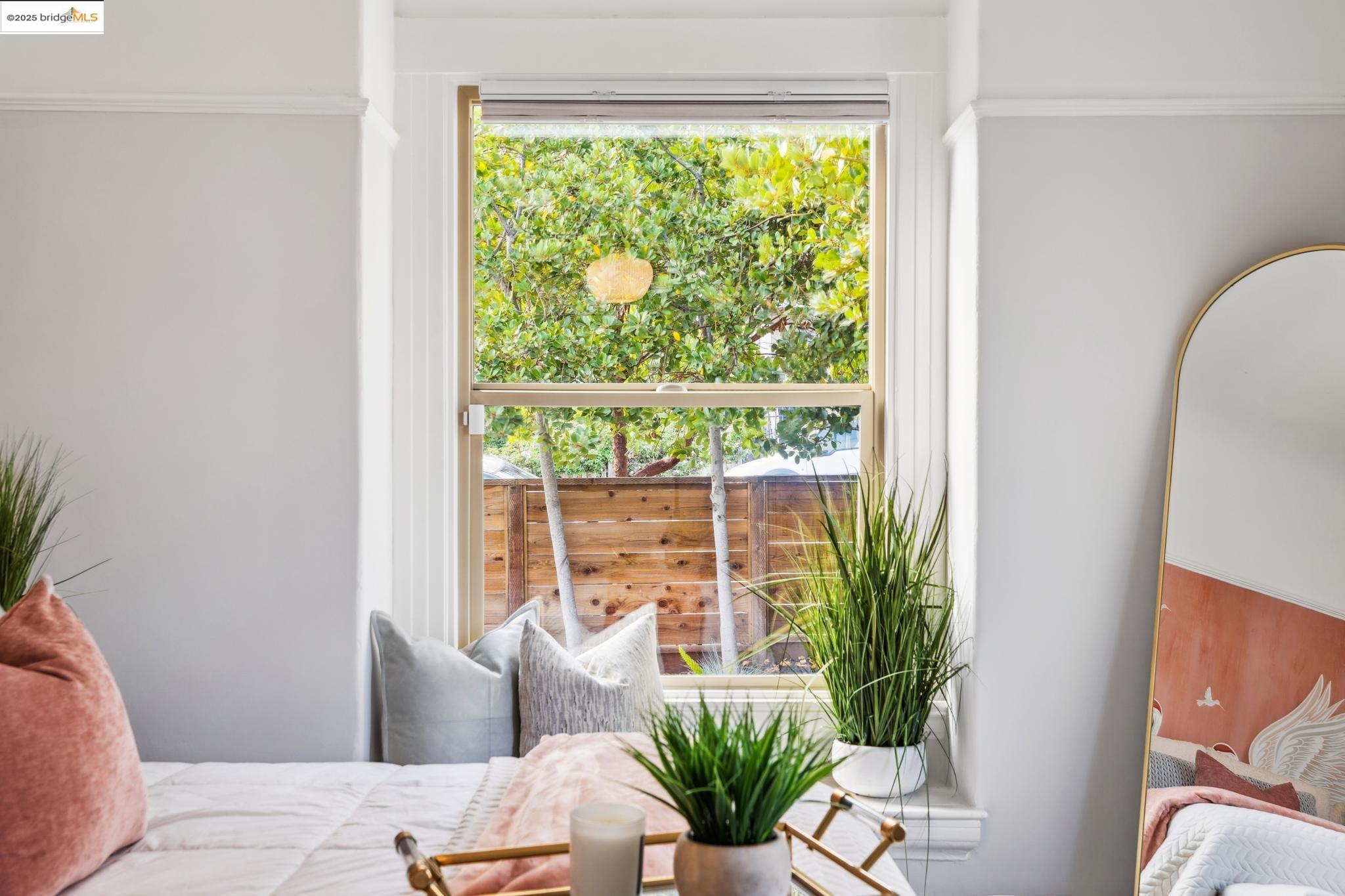 Detail Gallery Image 19 of 35 For 2728 12th Ave, Oakland,  CA 94606 - 2 Beds | 1 Baths