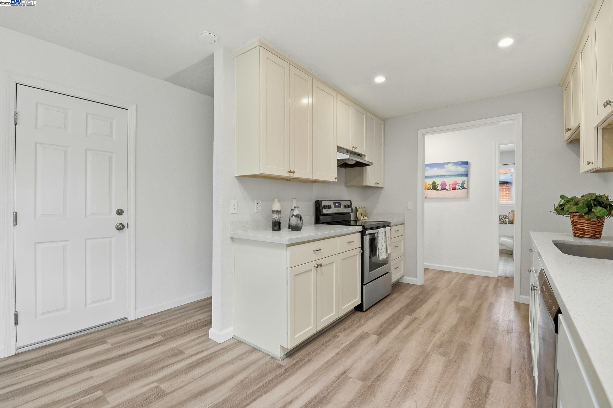 Detail Gallery Image 12 of 50 For 1241 Raymond Dr, Pacheco,  CA 94553 - 3 Beds | 2 Baths