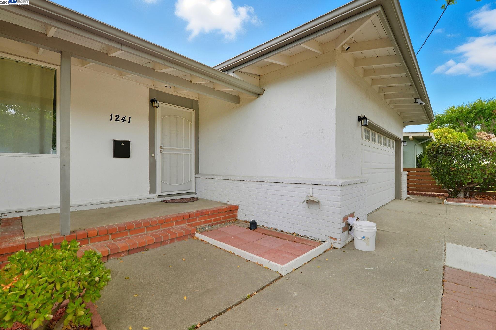 Detail Gallery Image 4 of 50 For 1241 Raymond Dr, Pacheco,  CA 94553 - 3 Beds | 2 Baths