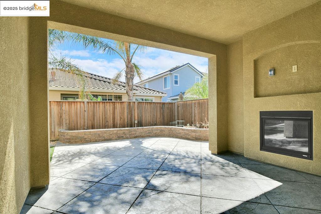 Detail Gallery Image 13 of 16 For 8341 Brookhaven Cir, Discovery Bay,  CA 94505 - 4 Beds | 3 Baths