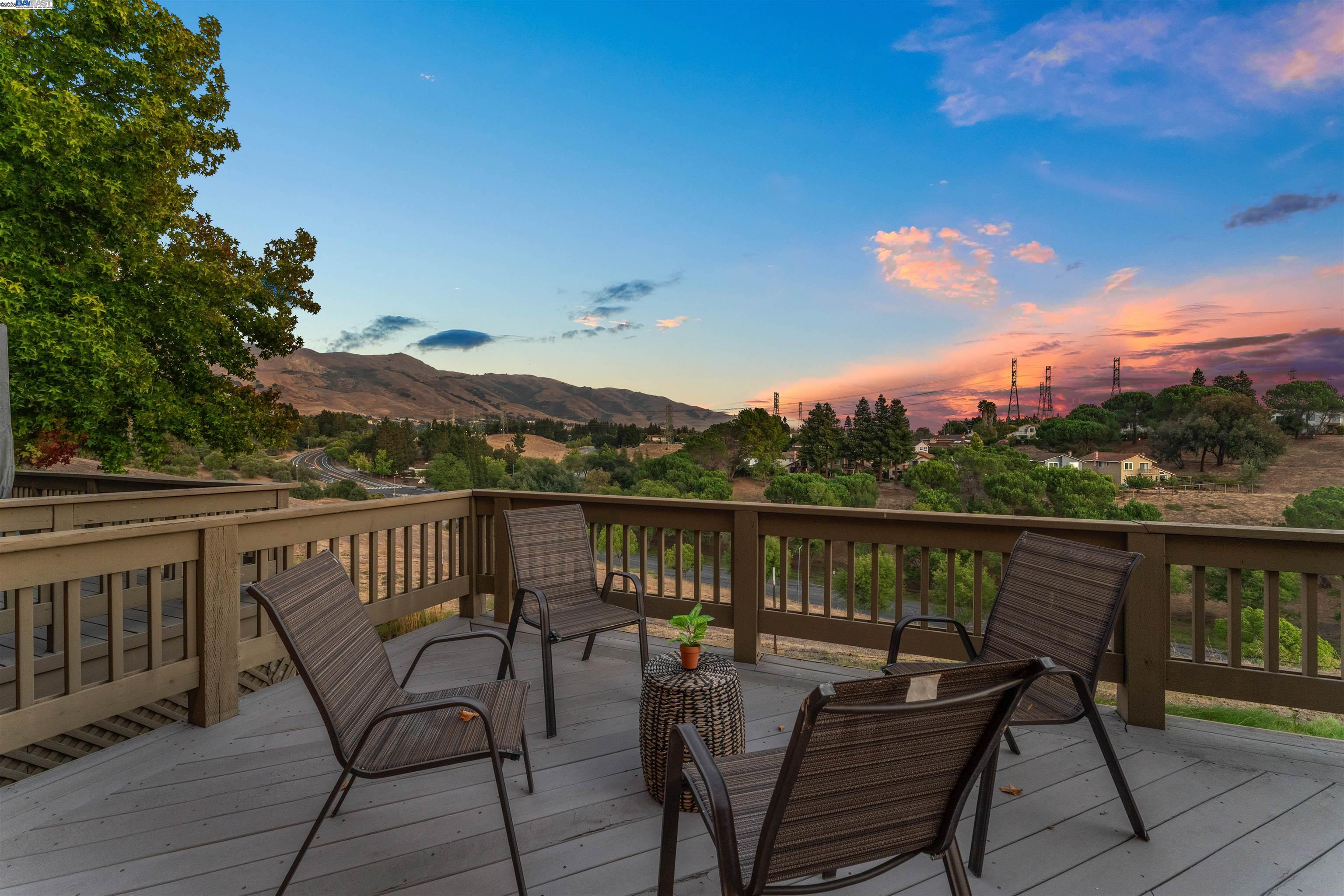 MLS: 41112951 Condo For Sale