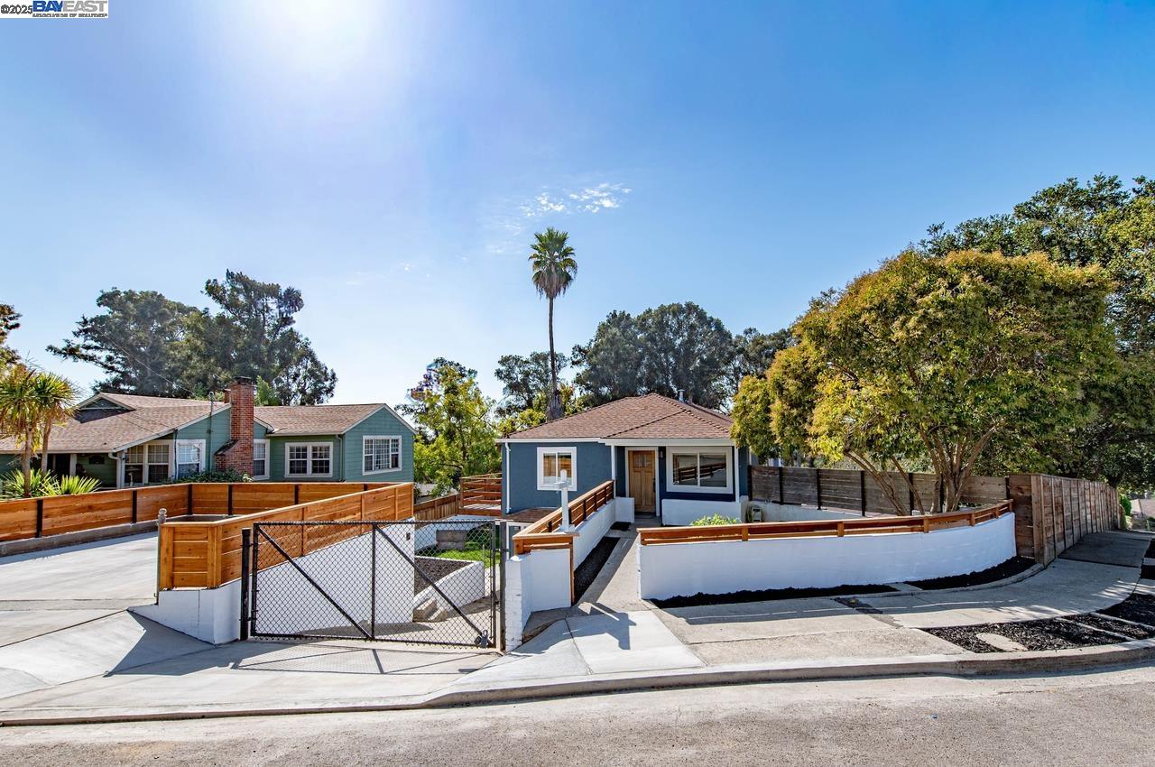 Front Image Thumbnail for BE41112960