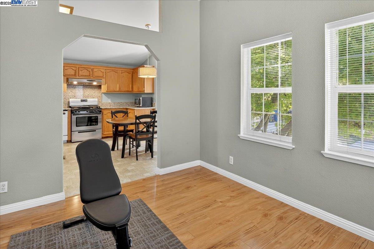 Detail Gallery Image 18 of 36 For 2329 Bridwell Way, Hayward,  CA 94545 - 3 Beds | 2 Baths