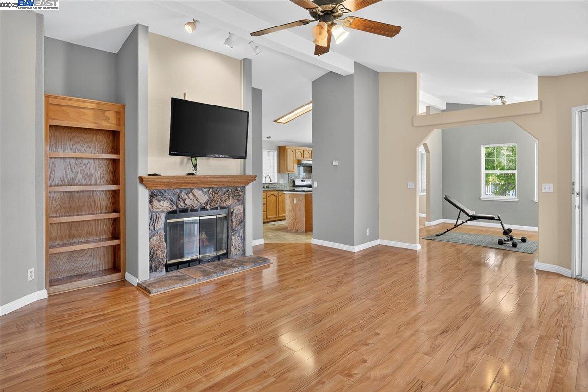 Detail Gallery Image 20 of 36 For 2329 Bridwell Way, Hayward,  CA 94545 - 3 Beds | 2 Baths