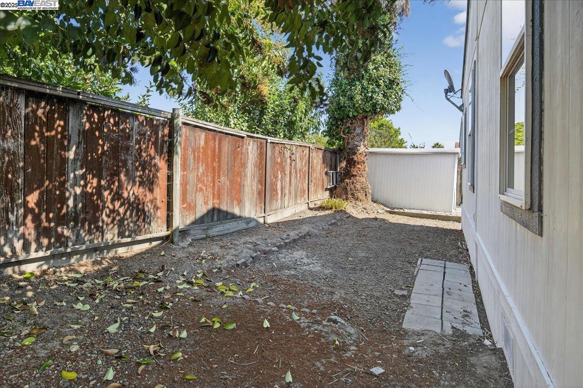 Detail Gallery Image 33 of 36 For 2329 Bridwell Way, Hayward,  CA 94545 - 3 Beds | 2 Baths