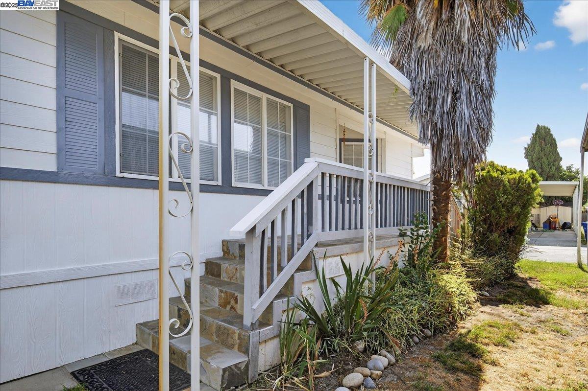 Detail Gallery Image 35 of 36 For 2329 Bridwell Way, Hayward,  CA 94545 - 3 Beds | 2 Baths