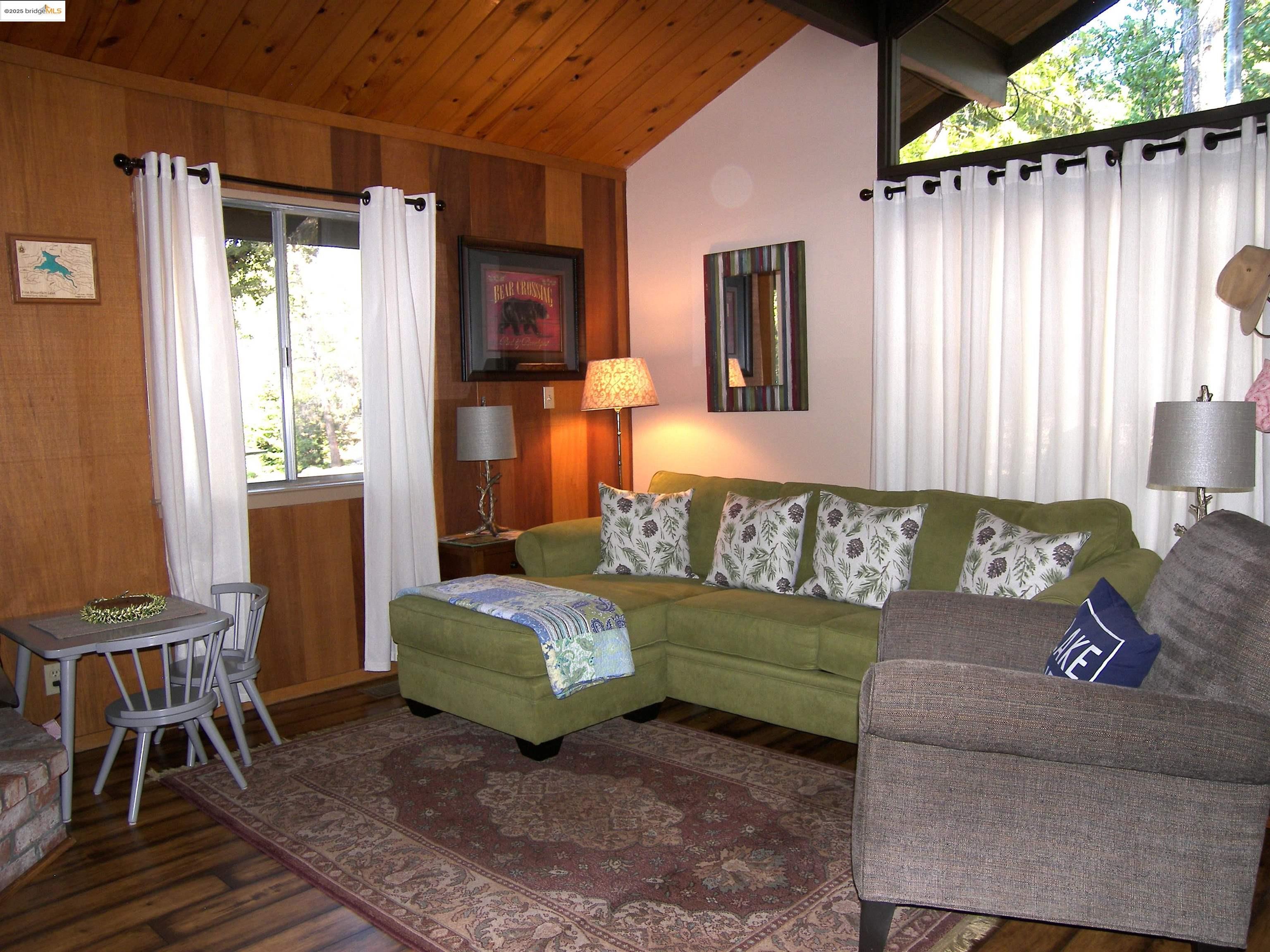 Detail Gallery Image 5 of 31 For 13024 Gamble St., Groveland,  CA 95321 - 3 Beds | 1 Baths