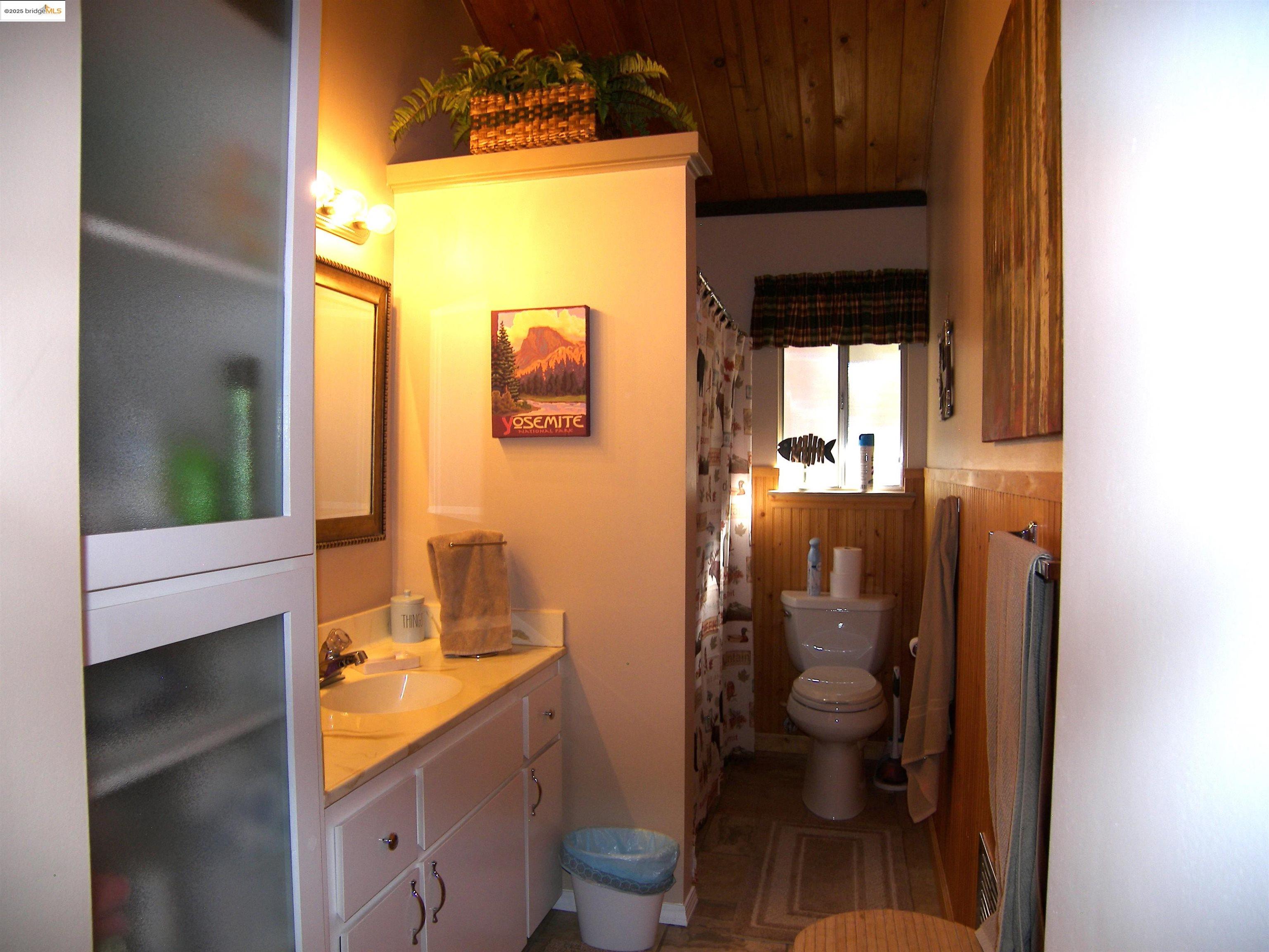 Detail Gallery Image 10 of 31 For 13024 Gamble St., Groveland,  CA 95321 - 3 Beds | 1 Baths