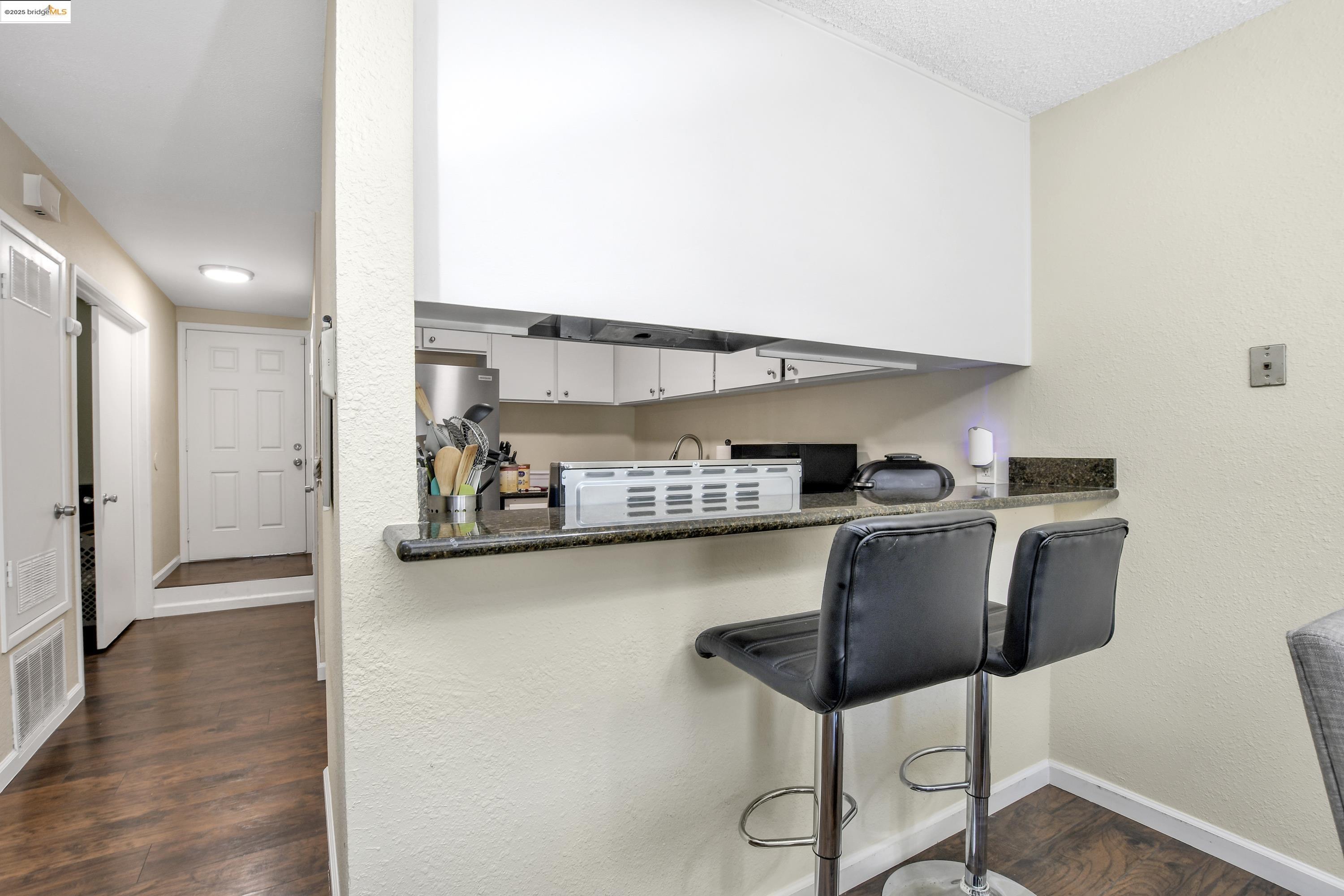 Photo #8: 41112989 Listing: Photo #8