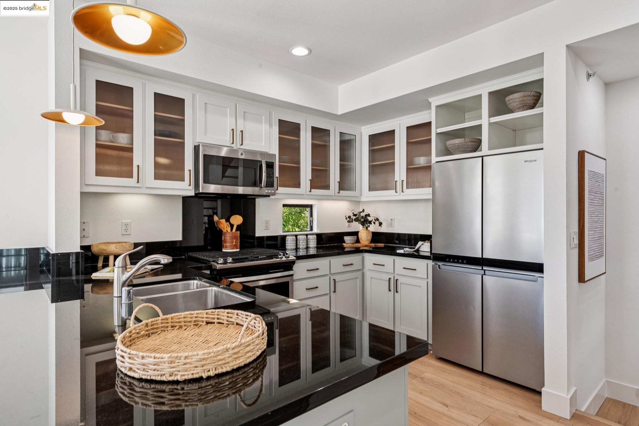 Photo #8: 41113004 Listing: Photo #8