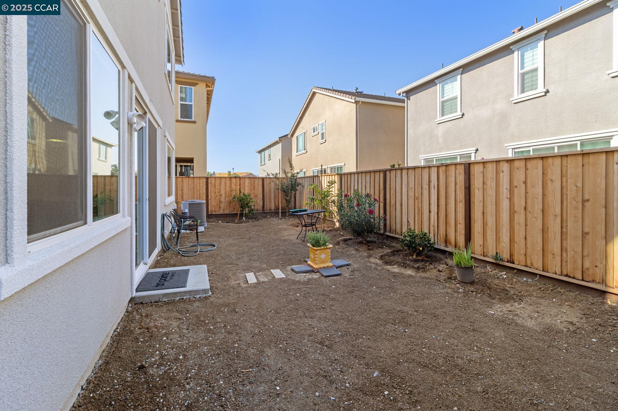 Detail Gallery Image 32 of 40 For 5390 Shenandoah Valley Ln, Antioch,  CA 94531 - 4 Beds | 3 Baths