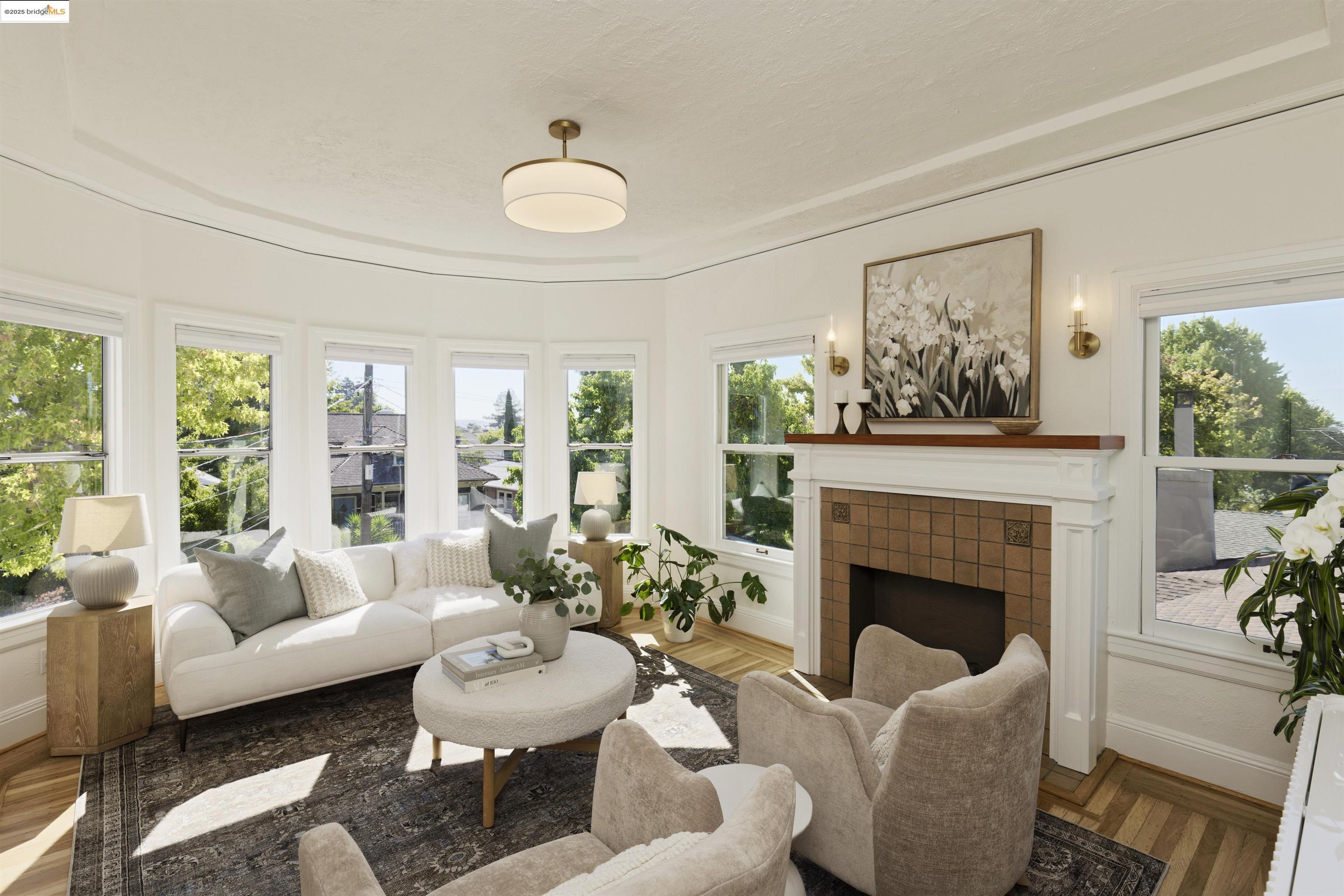 Photo #3: 41113006 Listing 