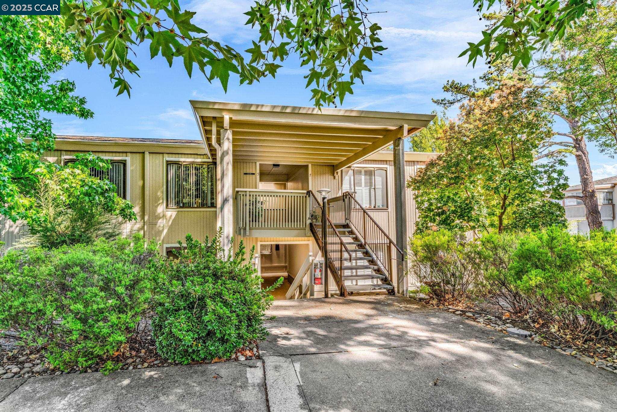 Photo #2: 41113007 Listing 