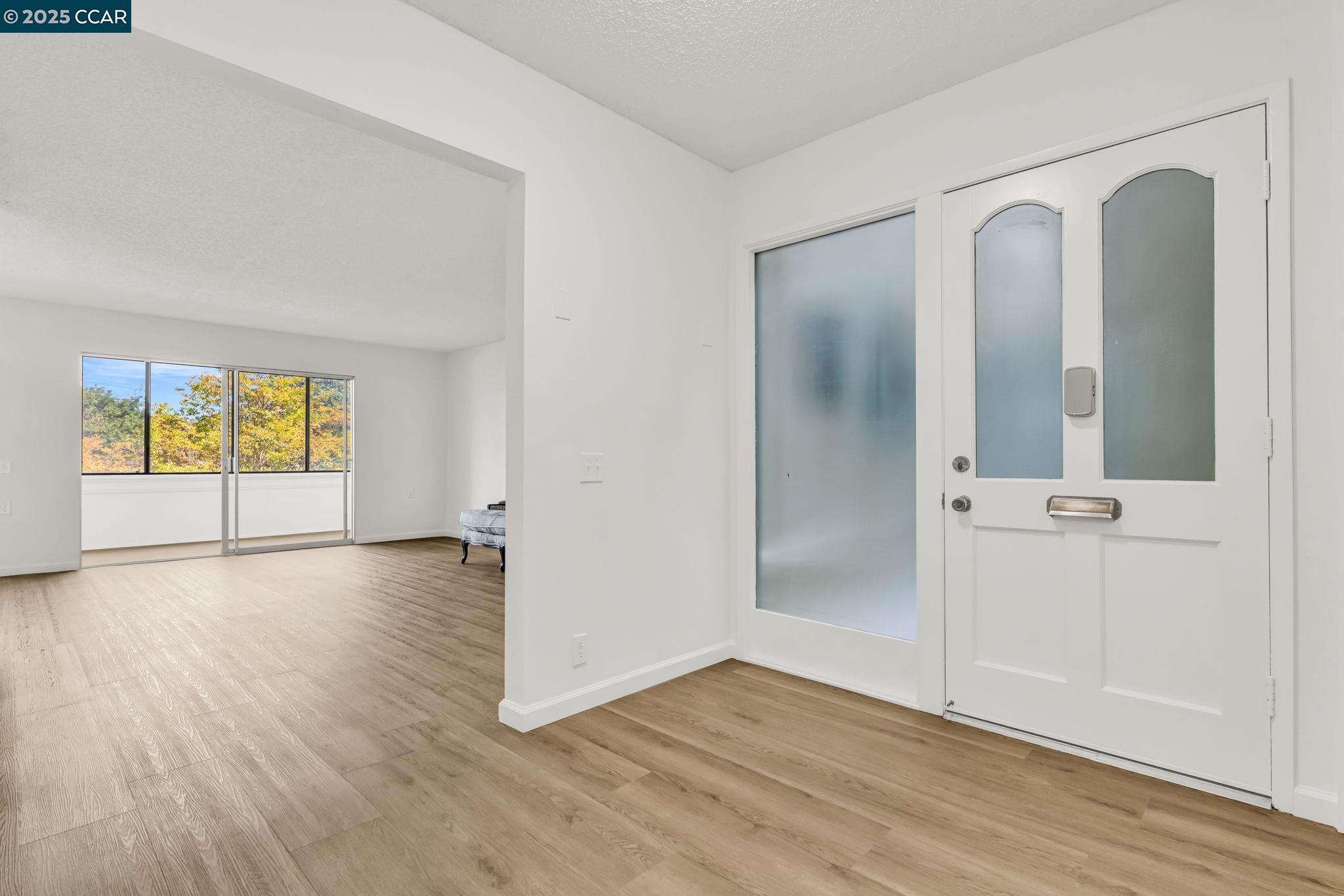 Photo #6: 41113007 Listing 