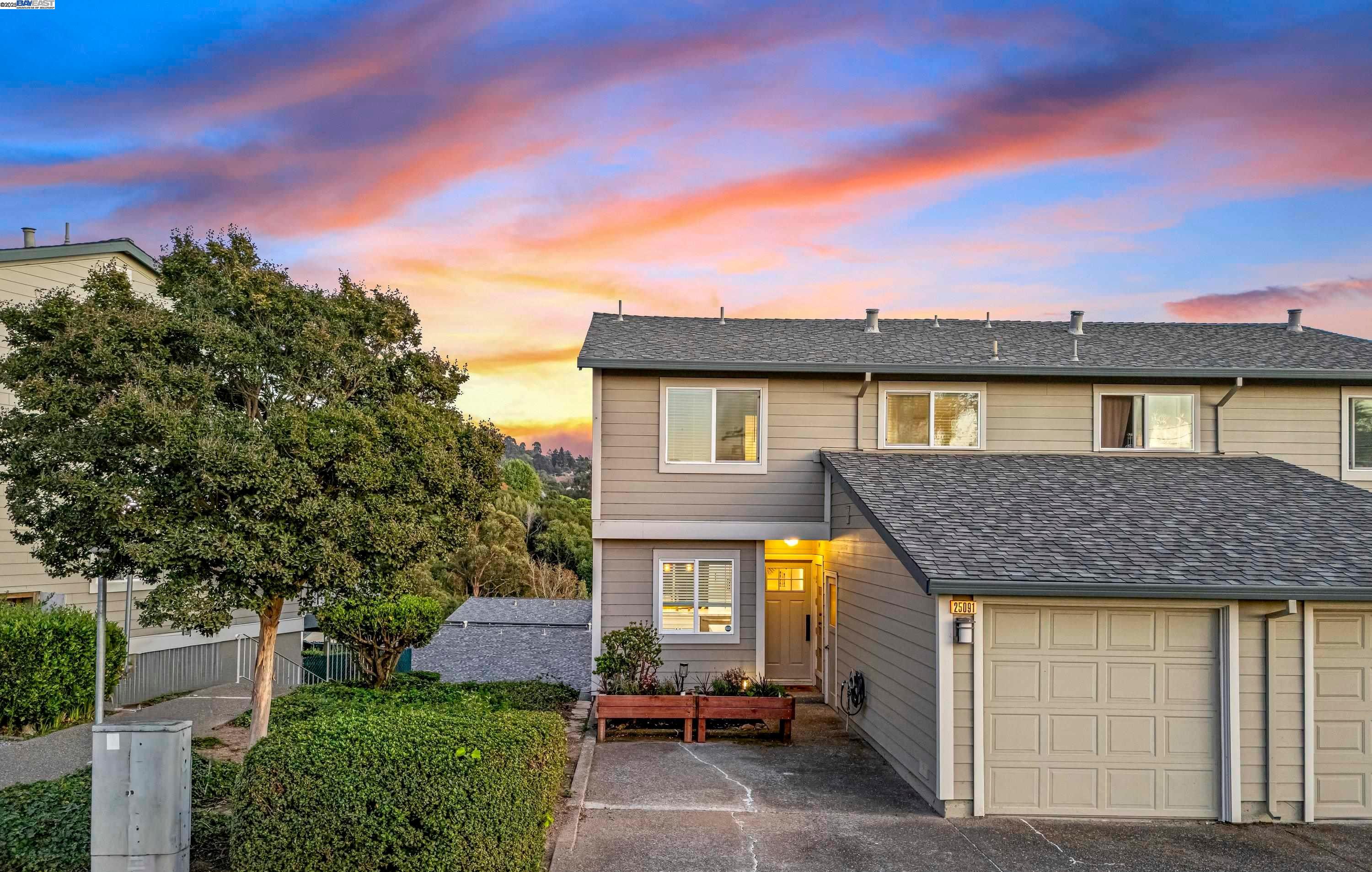 MLS: 41113019 Condo For Sale