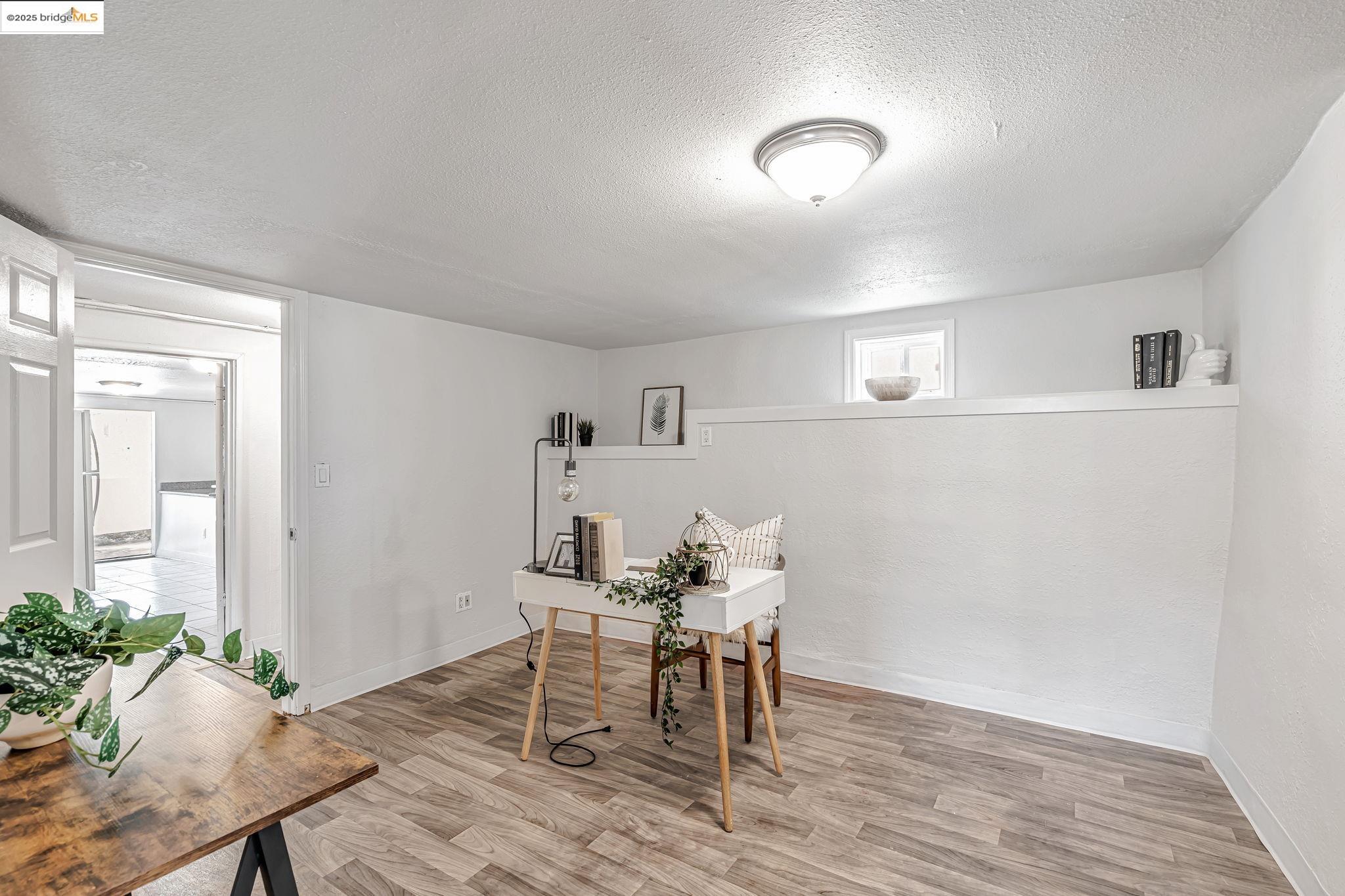 Detail Gallery Image 25 of 47 For 725 E 21st St, Oakland,  CA 94606 - 5 Beds | 2 Baths