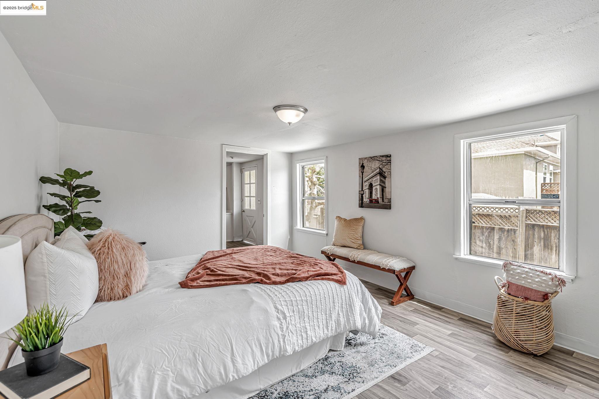 Detail Gallery Image 33 of 47 For 725 E 21st St, Oakland,  CA 94606 - 5 Beds | 2 Baths