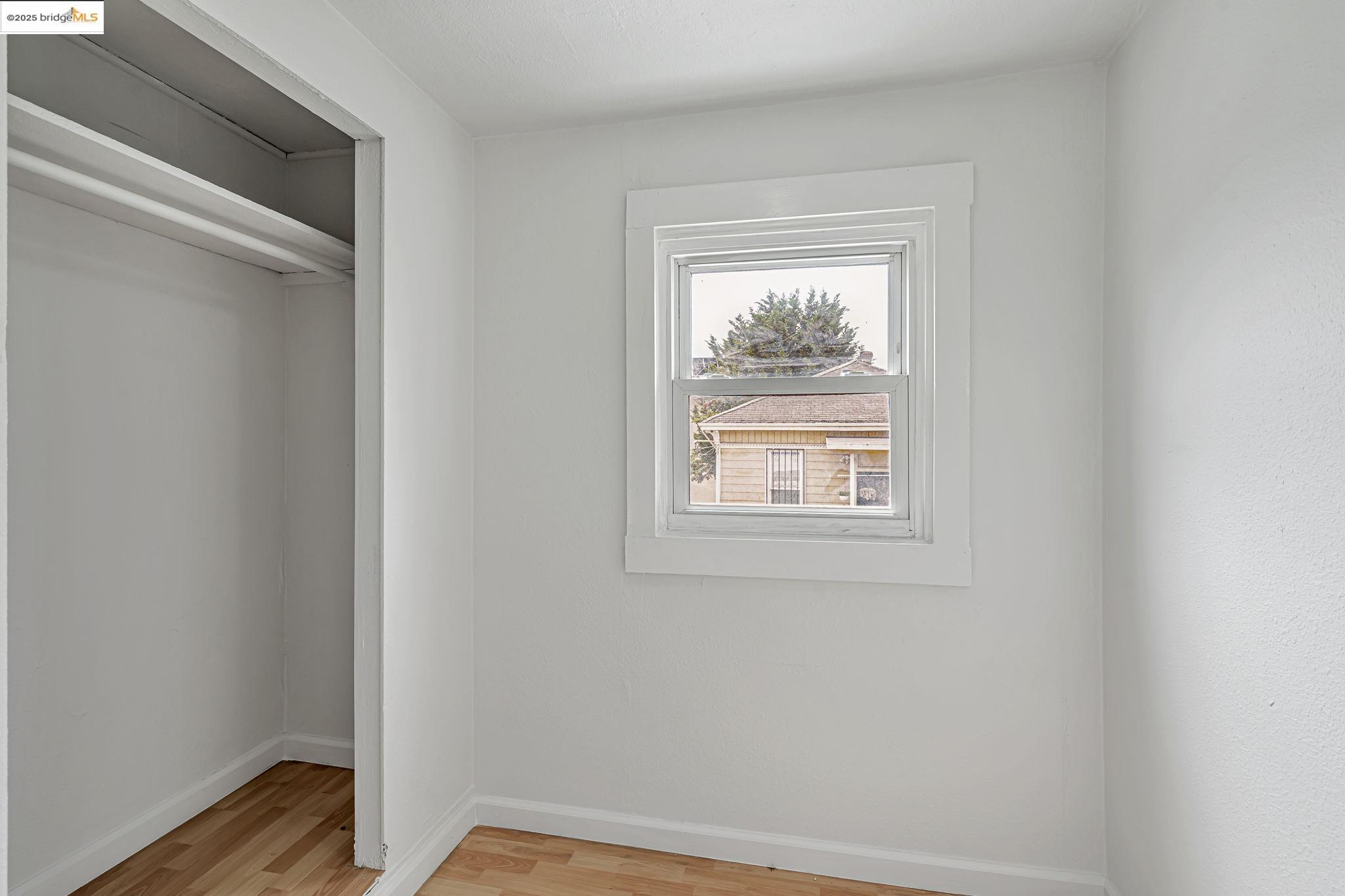 Detail Gallery Image 38 of 47 For 725 E 21st St, Oakland,  CA 94606 - 5 Beds | 2 Baths