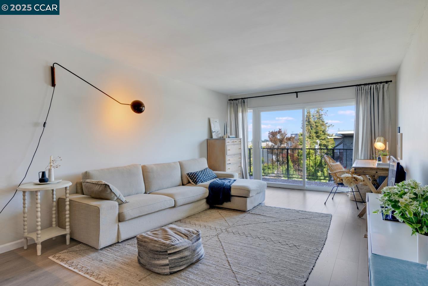 MLS: 41113026 Condo For Sale