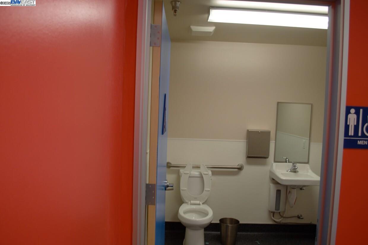 Detail Gallery Image 8 of 9 For 405 Boulder Ct, Pleasanton,  CA 94566 - – Beds | – Baths