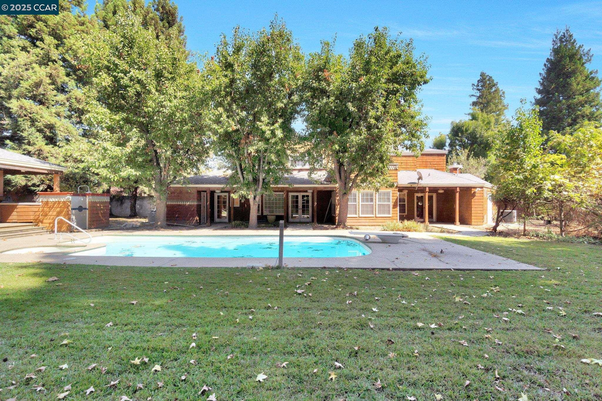 Detail Gallery Image 3 of 60 For 6743 N Dolores, Fresno,  CA 93711 - 5 Beds | 3/1 Baths