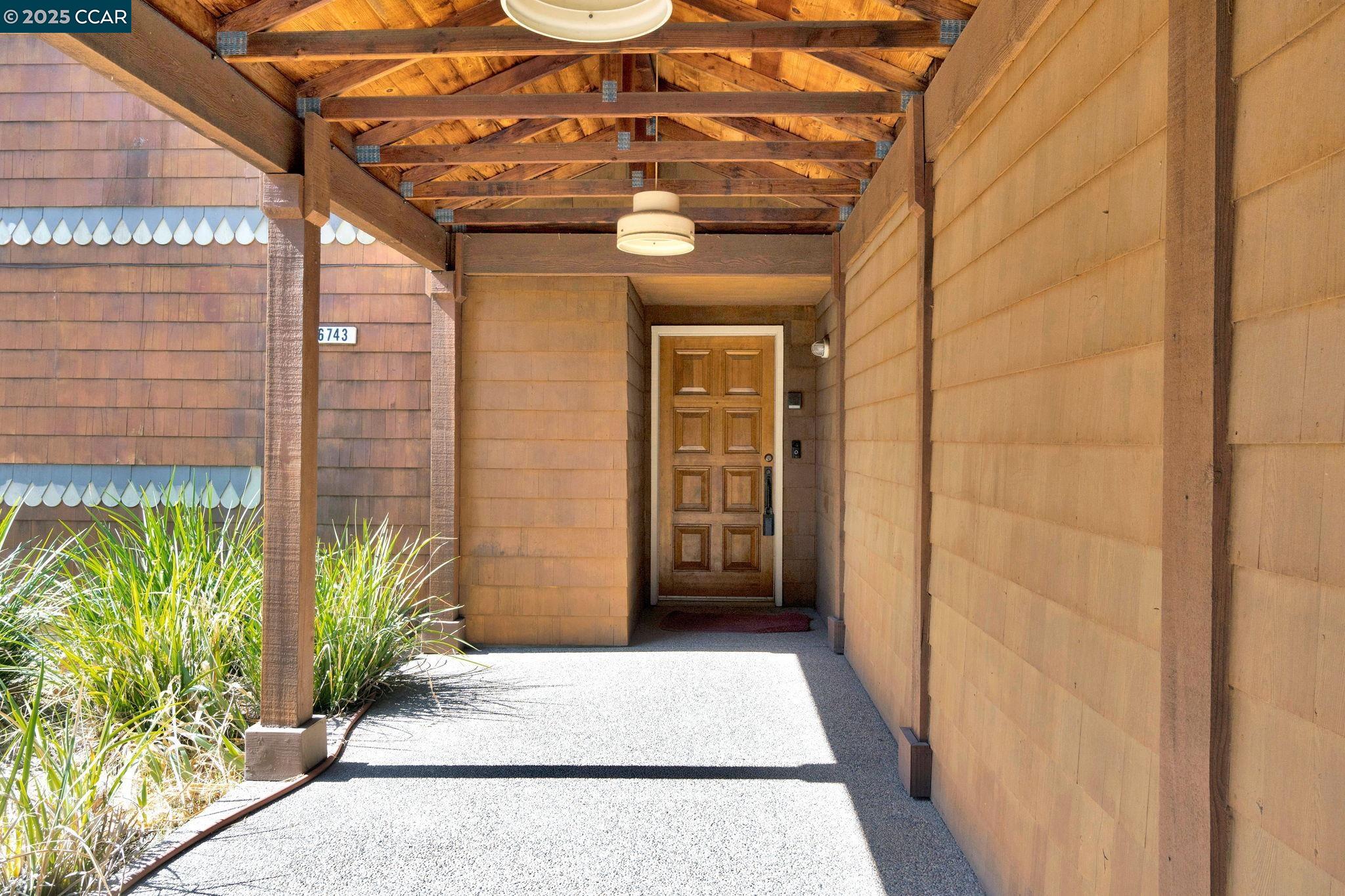 Detail Gallery Image 4 of 60 For 6743 N Dolores, Fresno,  CA 93711 - 5 Beds | 3/1 Baths