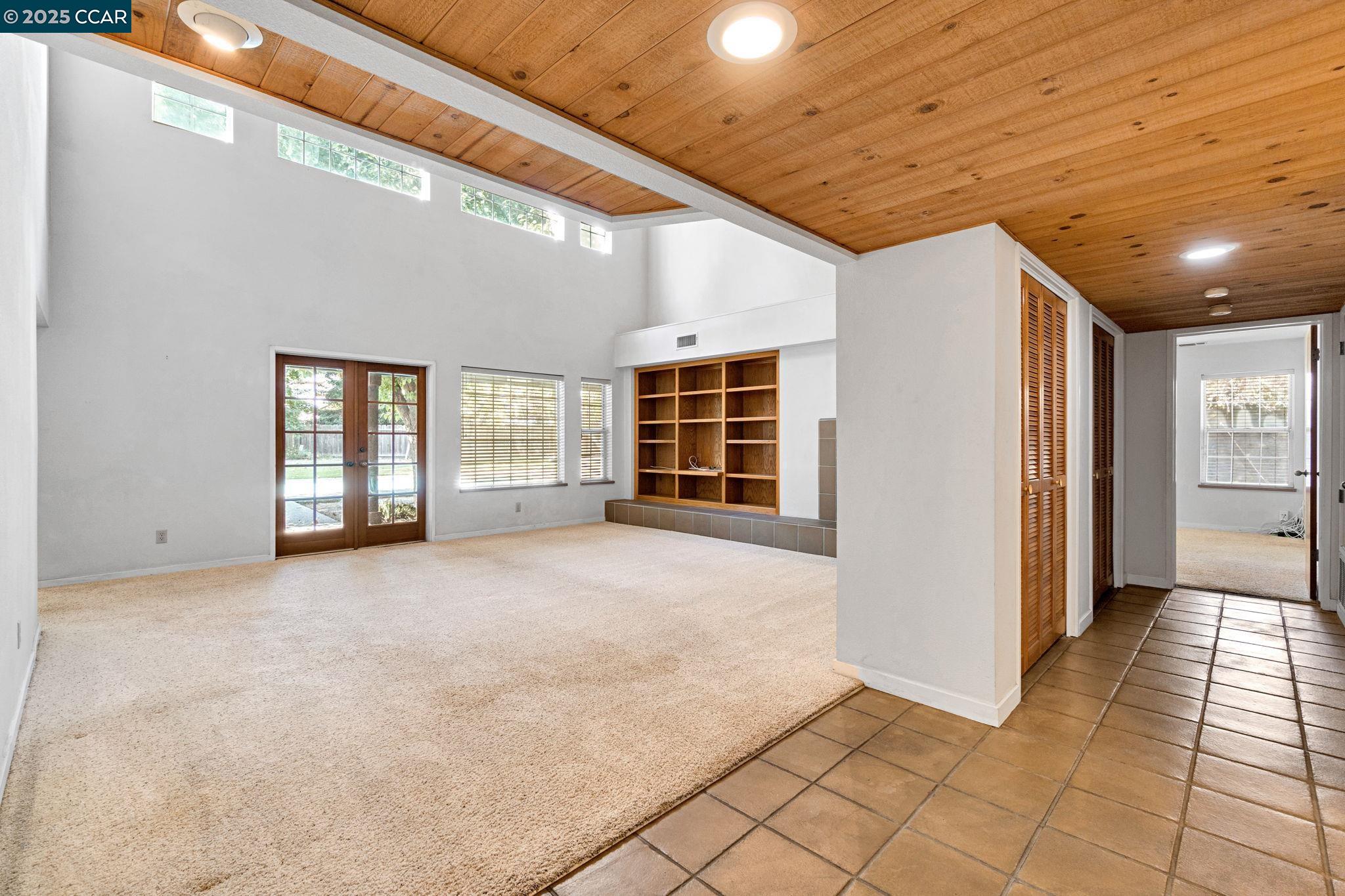 Detail Gallery Image 6 of 60 For 6743 N Dolores, Fresno,  CA 93711 - 5 Beds | 3/1 Baths