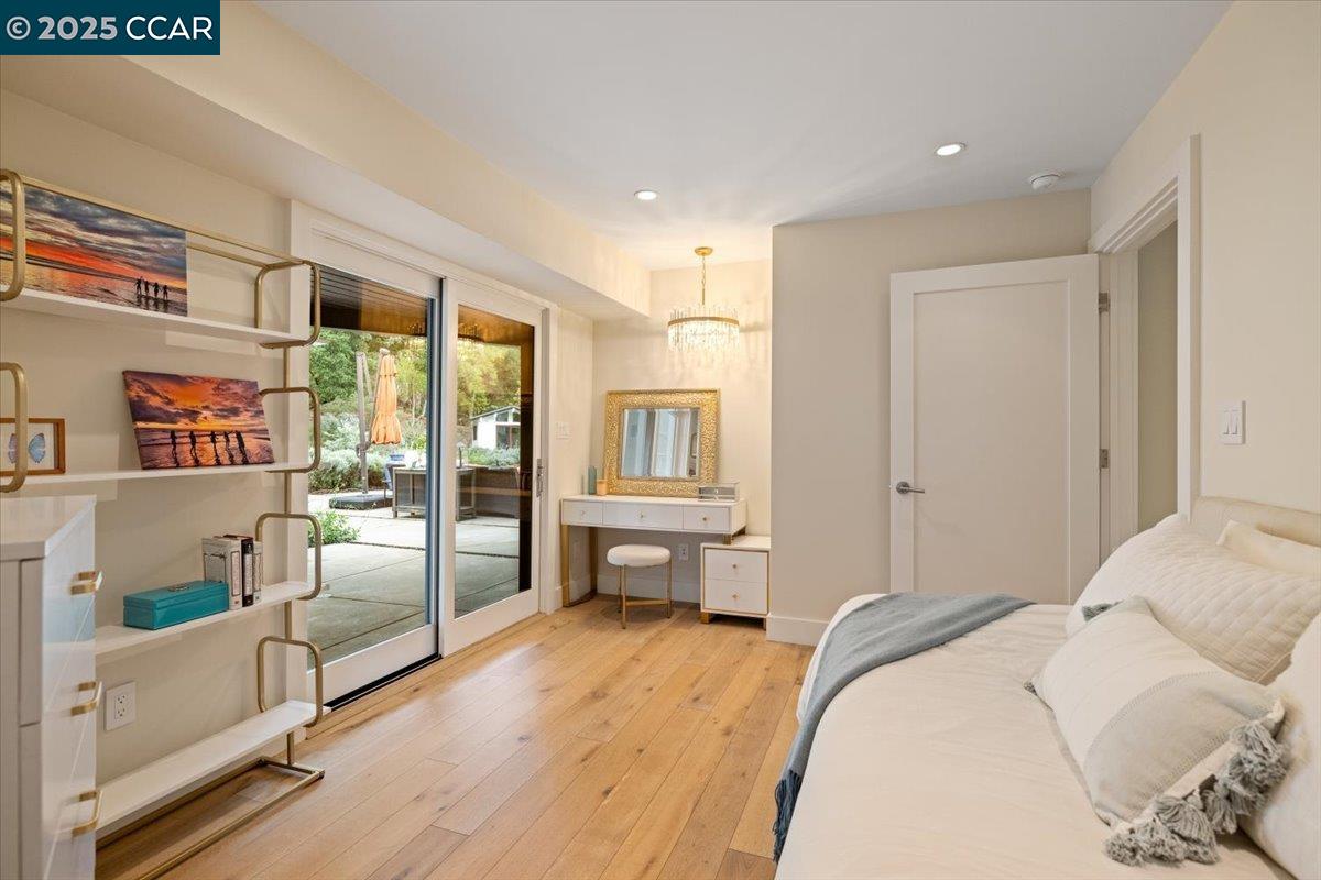 Detail Gallery Image 19 of 37 For 42 Crestview Drive, Orinda,  CA 94563 - 5 Beds | 4 Baths