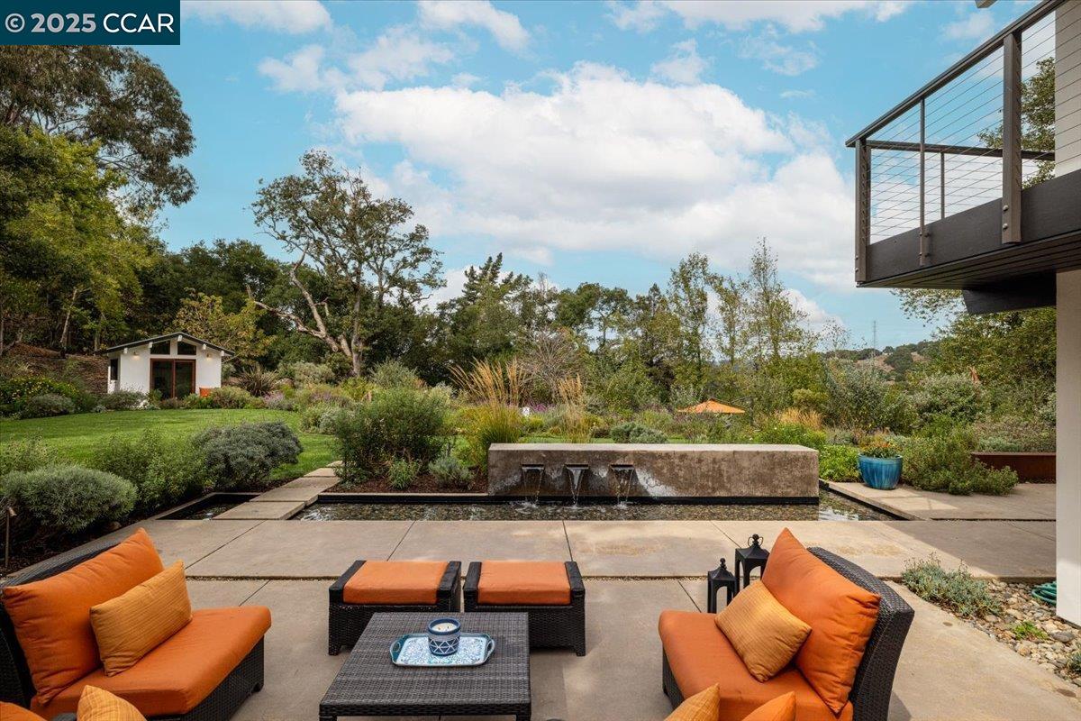 Detail Gallery Image 27 of 37 For 42 Crestview Drive, Orinda,  CA 94563 - 5 Beds | 4 Baths