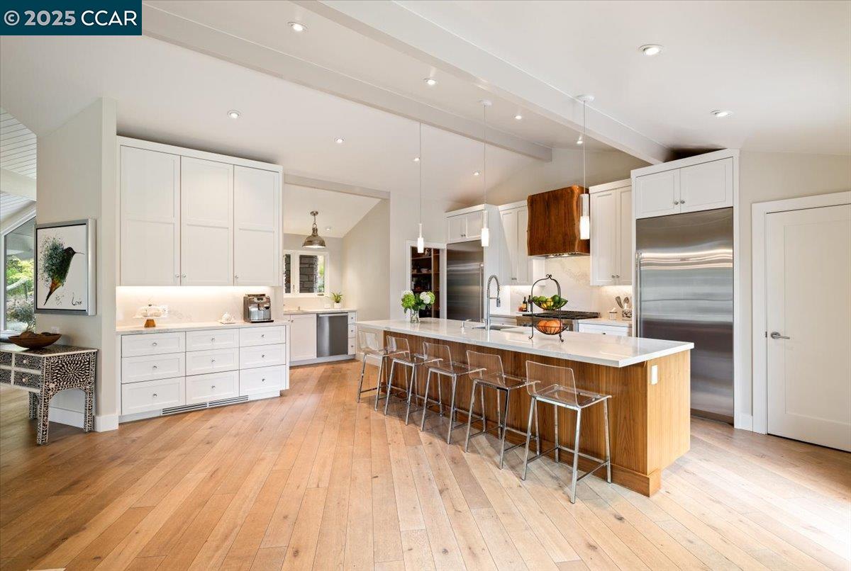 Detail Gallery Image 9 of 37 For 42 Crestview Drive, Orinda,  CA 94563 - 5 Beds | 4 Baths