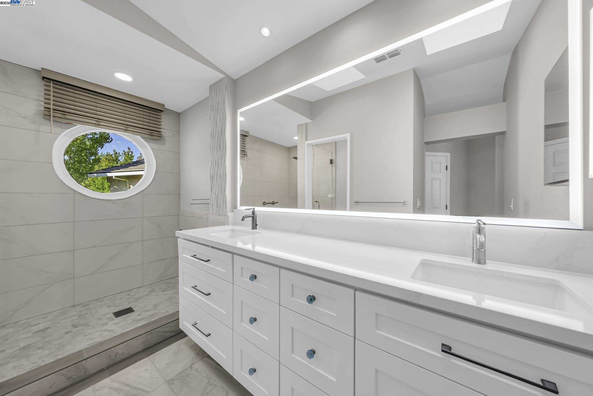 Detail Gallery Image 20 of 38 For 33 Lakeridge Court, San Ramon,  CA 94582 - 3 Beds | 3 Baths