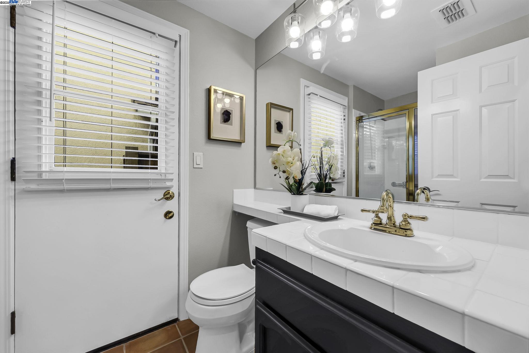 Detail Gallery Image 23 of 38 For 33 Lakeridge Court, San Ramon,  CA 94582 - 3 Beds | 3 Baths