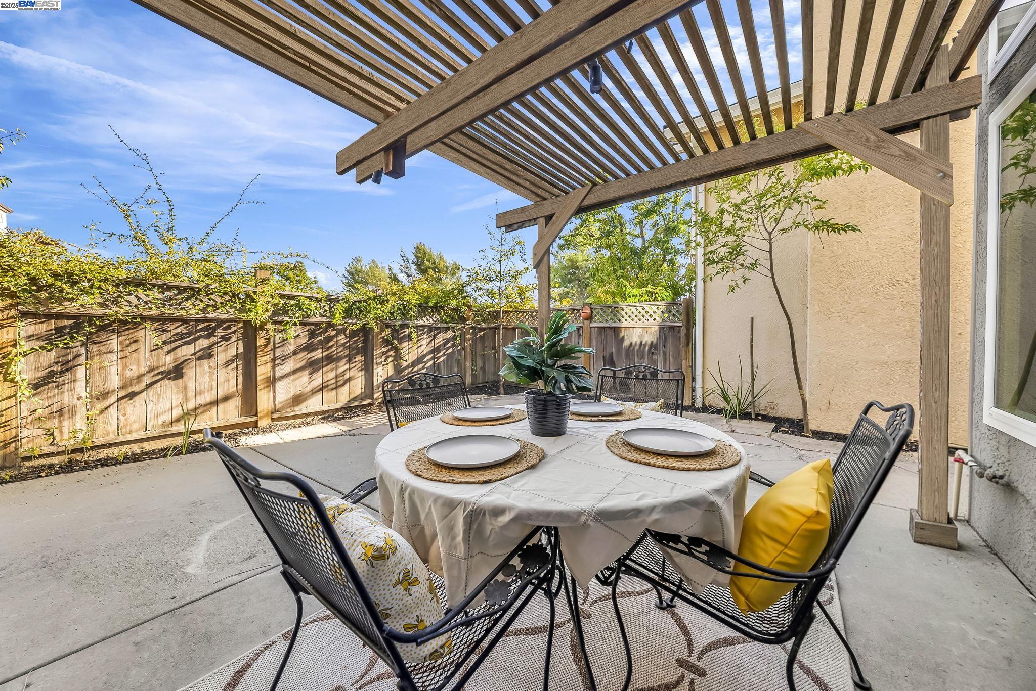 Detail Gallery Image 26 of 38 For 33 Lakeridge Court, San Ramon,  CA 94582 - 3 Beds | 3 Baths