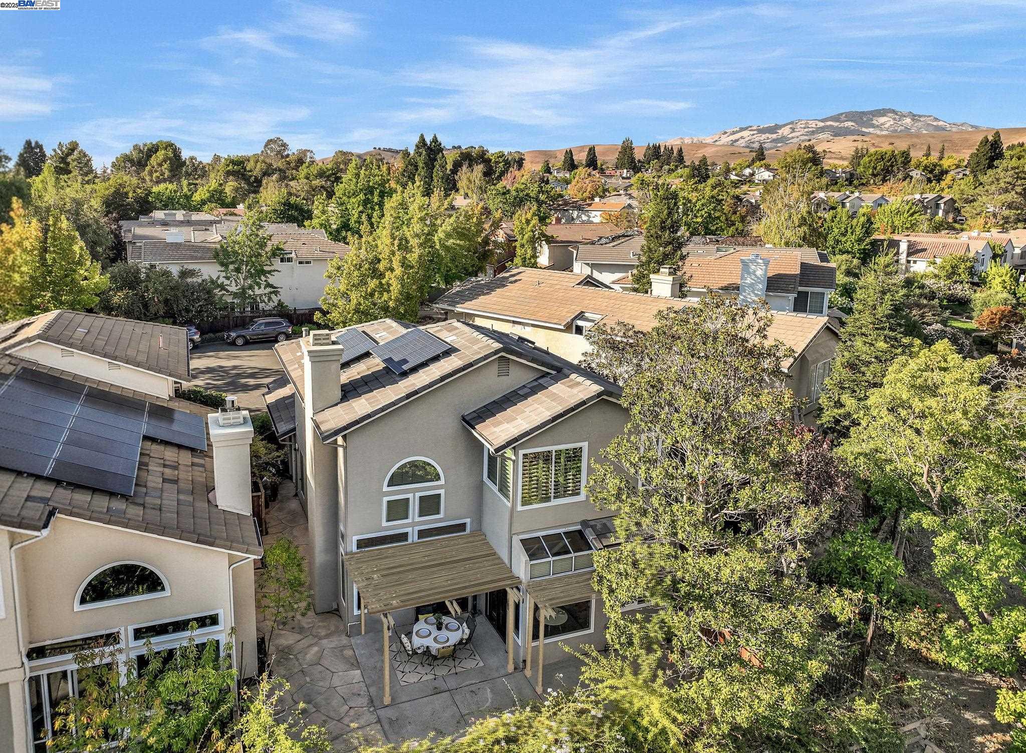 Detail Gallery Image 30 of 38 For 33 Lakeridge Court, San Ramon,  CA 94582 - 3 Beds | 3 Baths