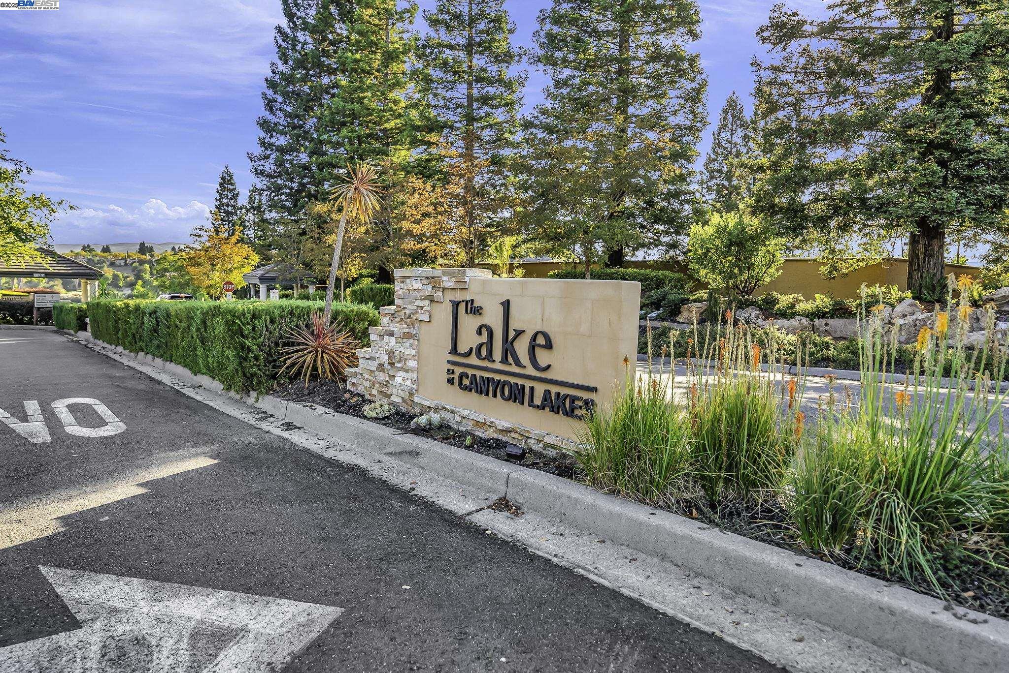 Detail Gallery Image 34 of 38 For 33 Lakeridge Court, San Ramon,  CA 94582 - 3 Beds | 3 Baths