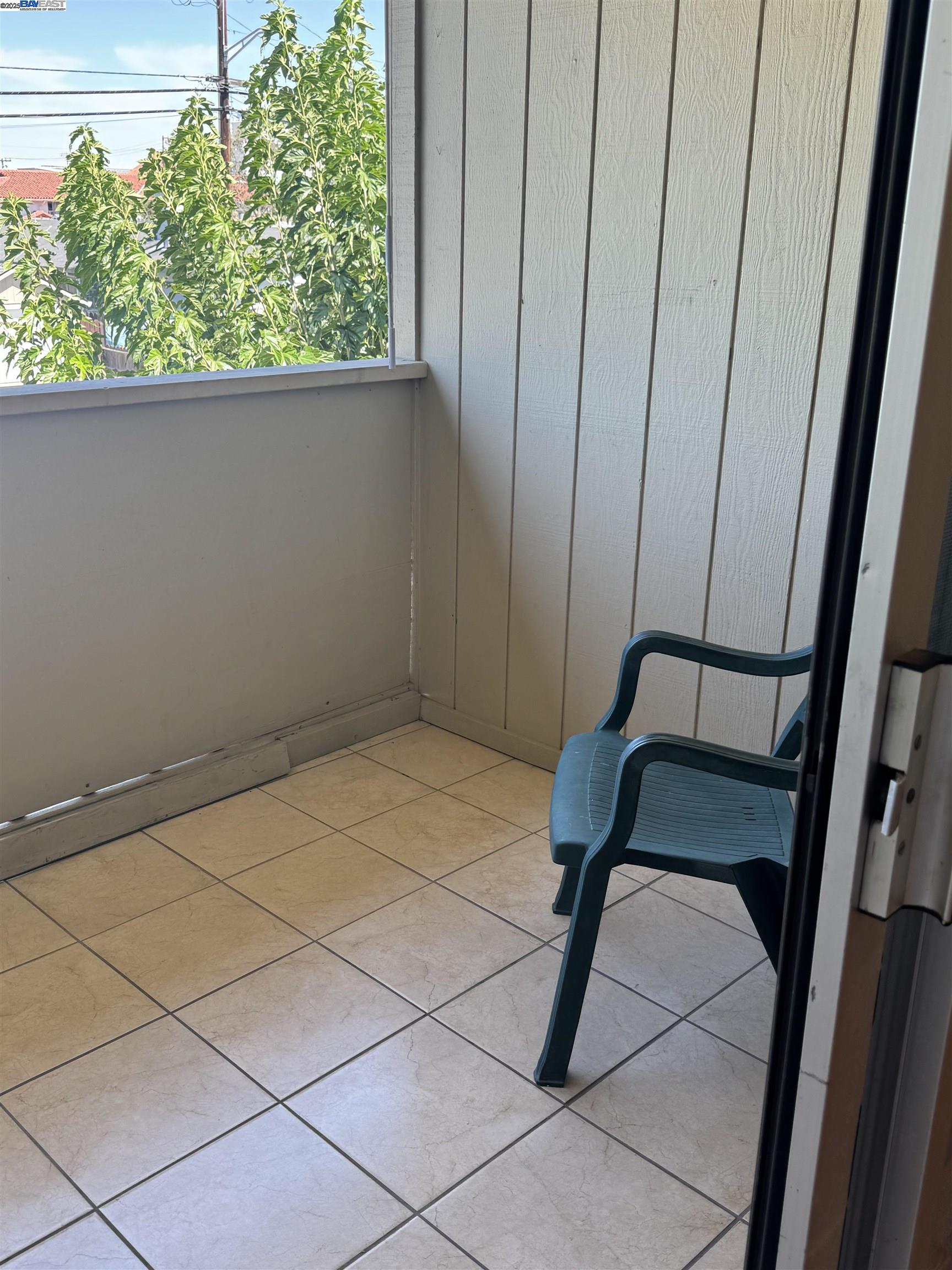 Detail Gallery Image 6 of 12 For 2397 Third St, Livermore,  CA 94550-3222 - 2 Beds | 1 Baths