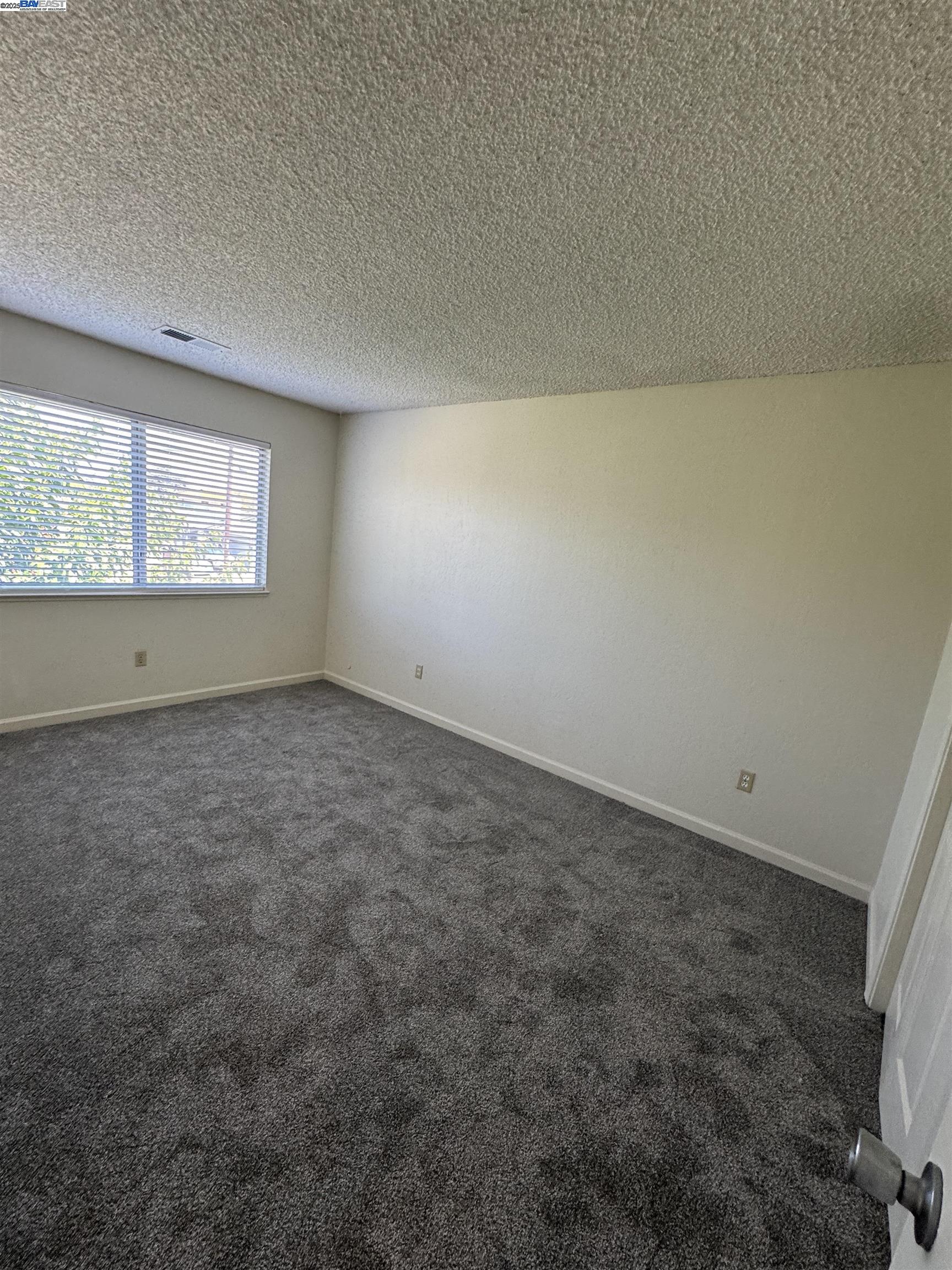 Detail Gallery Image 9 of 12 For 2397 Third St, Livermore,  CA 94550-3222 - 2 Beds | 1 Baths